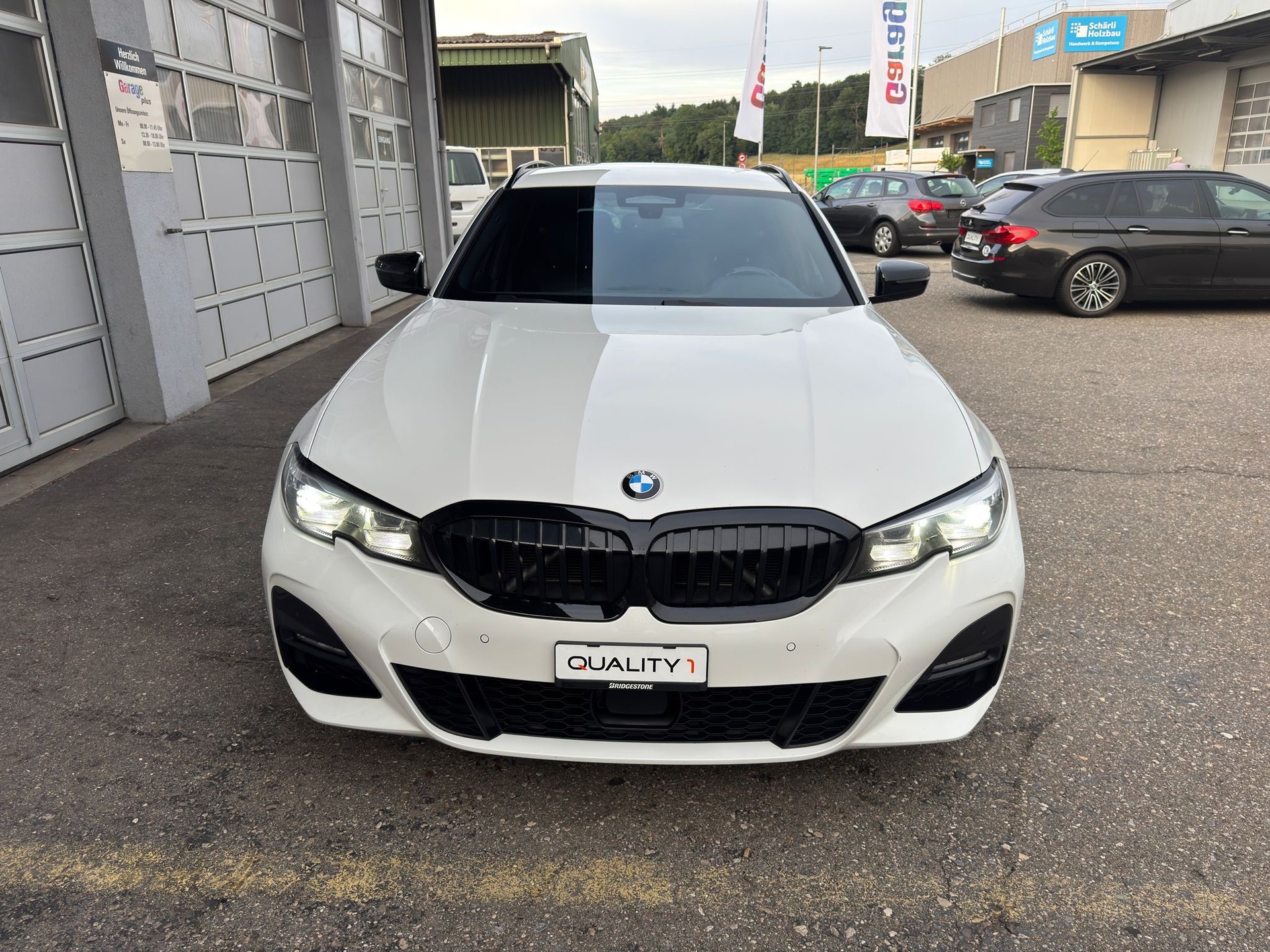 BMW 320d 48V Touring M Sport Steptronic-image-1