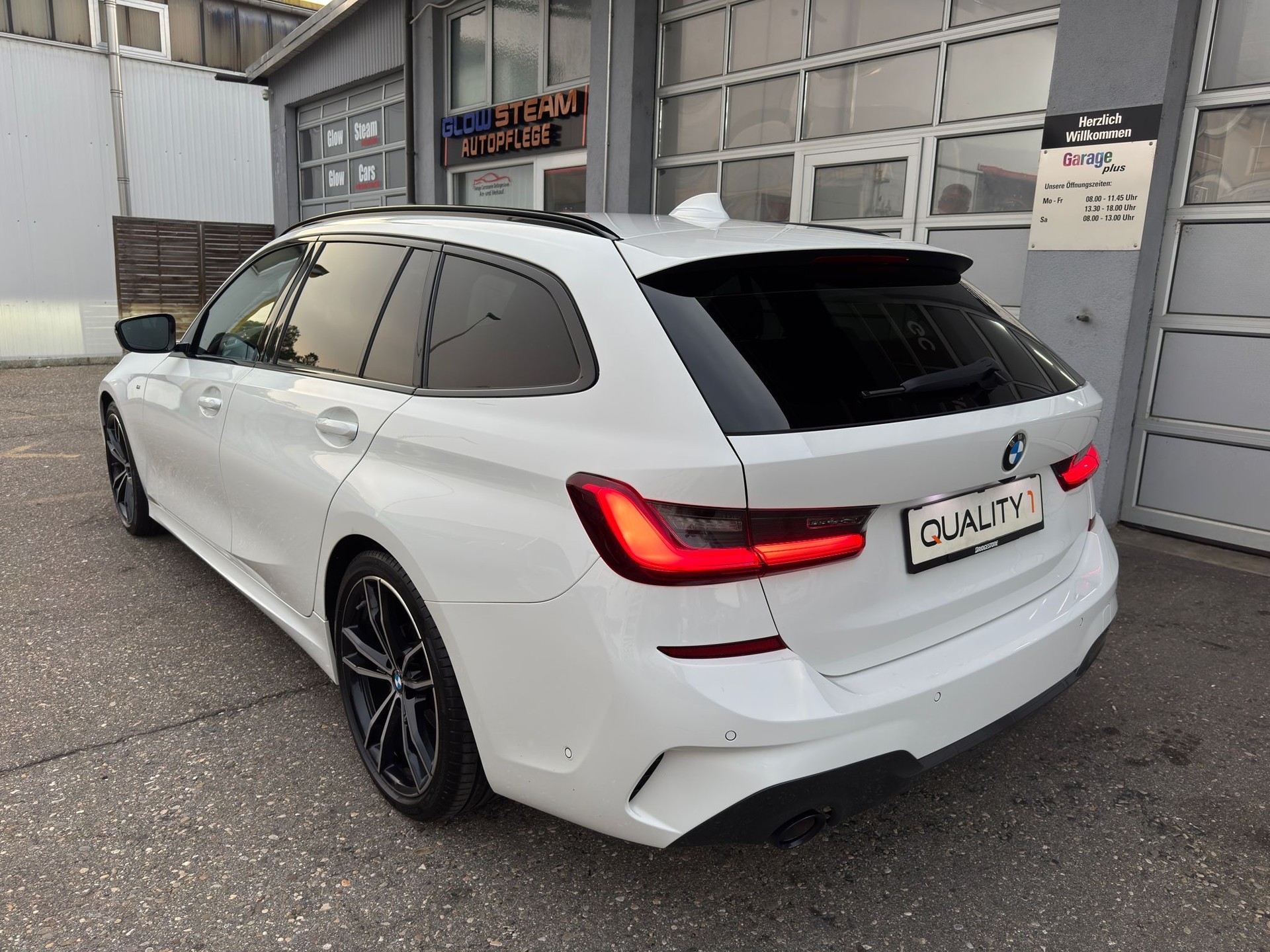 BMW 320d 48V Touring M Sport Steptronic-image-5