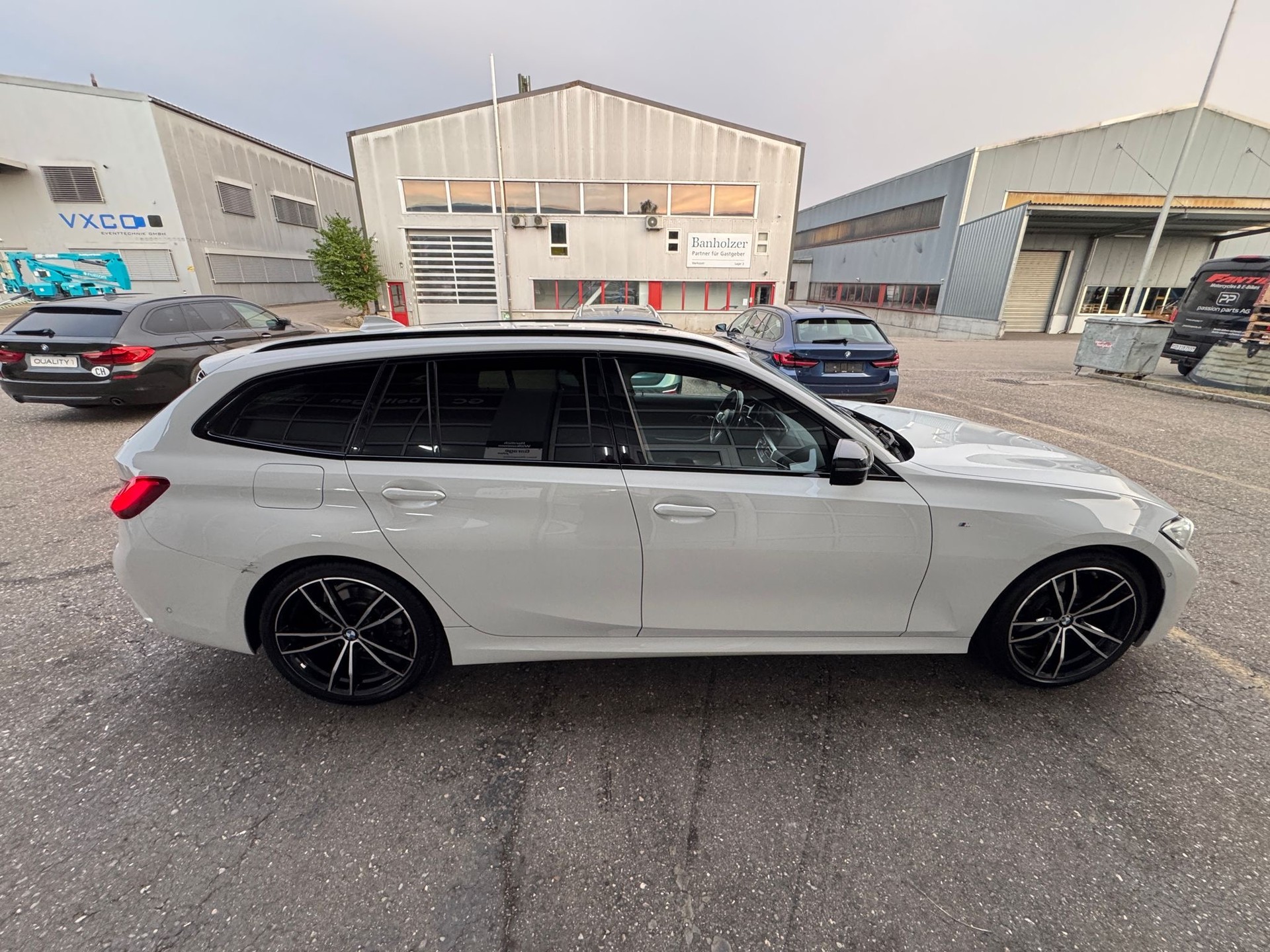 BMW 320d 48V Touring M Sport Steptronic-image-3
