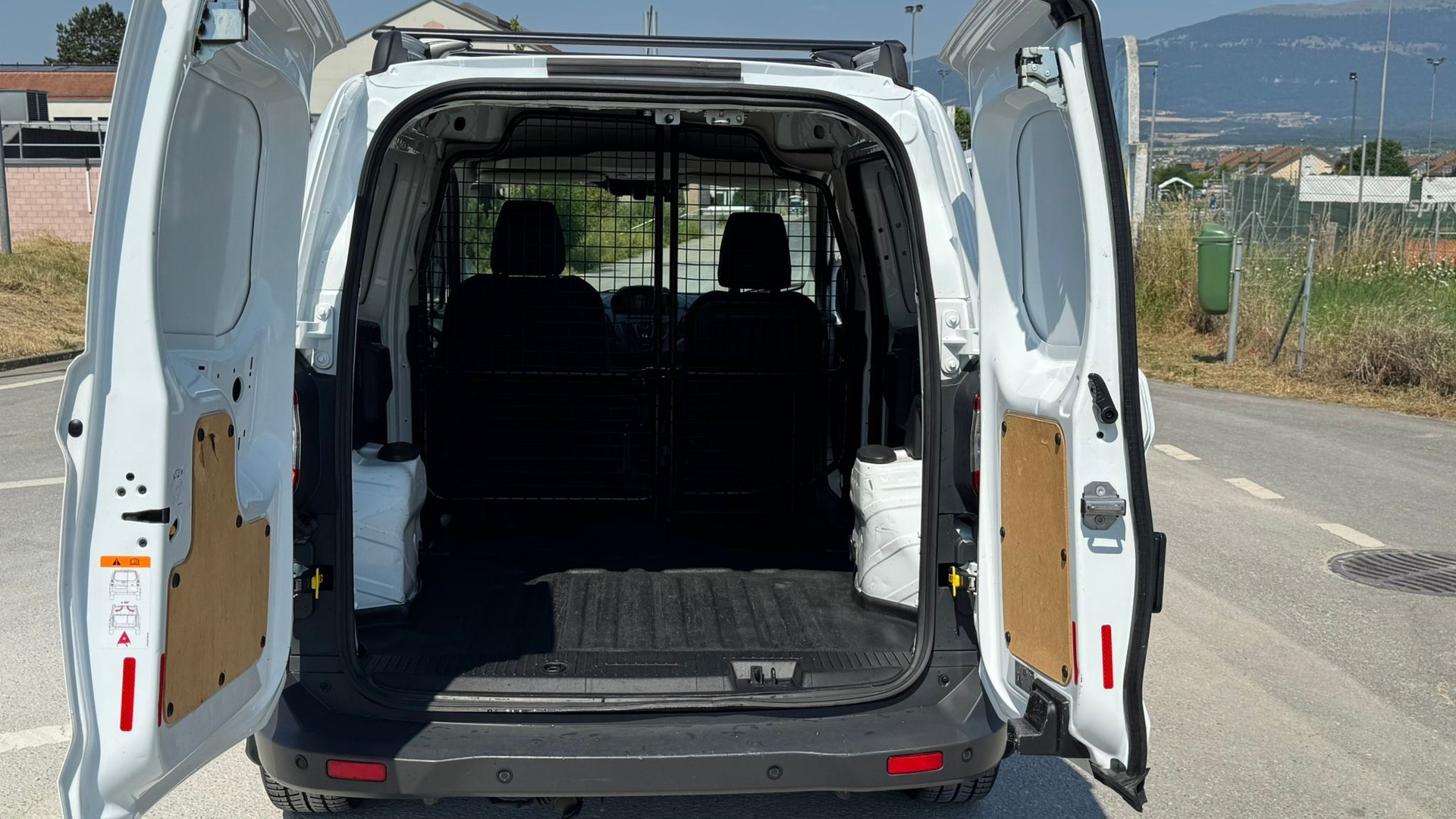 FORD Transit Courier Van 1.0 EcoBoost Trend-image-7