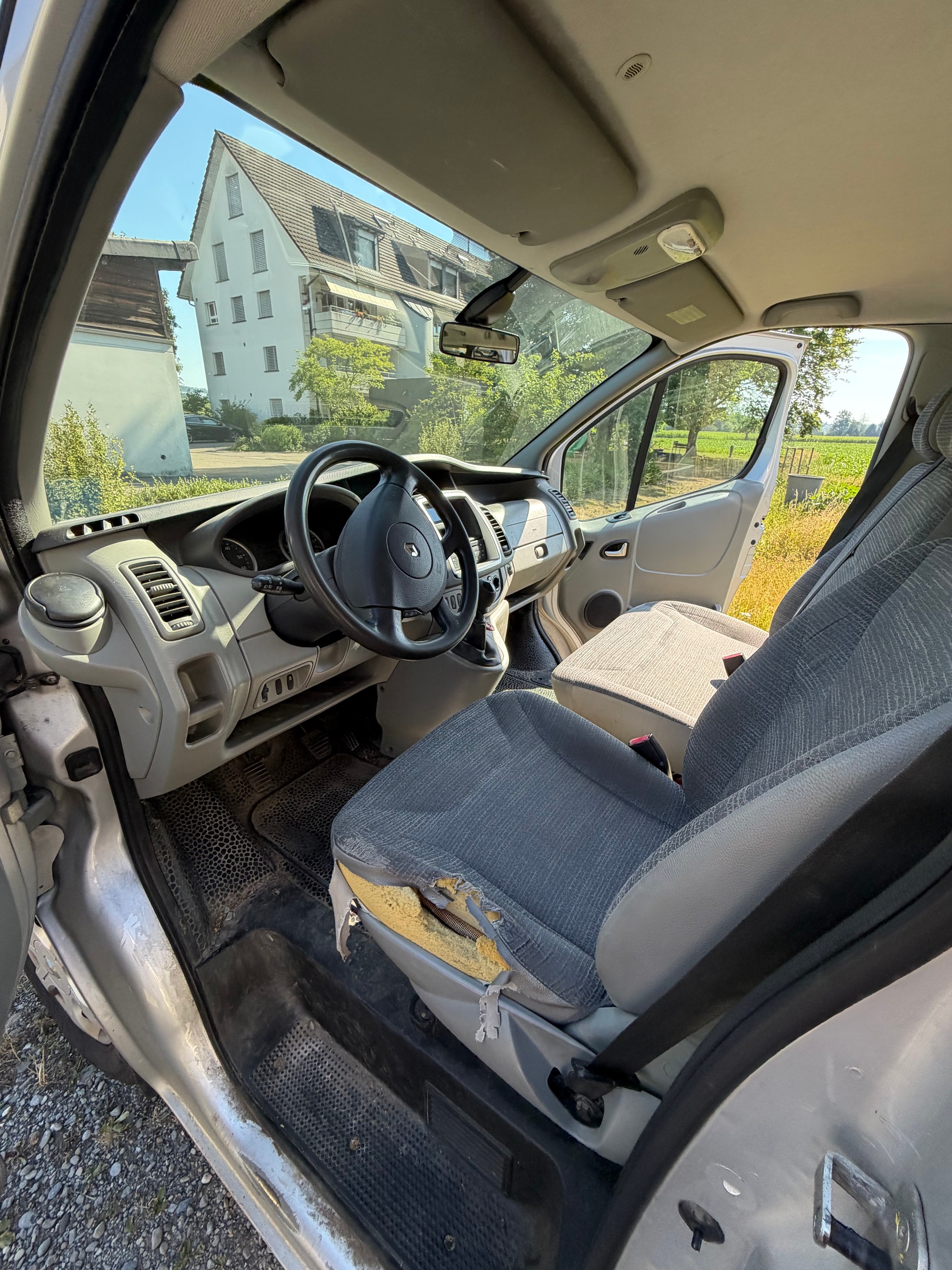 RENAULT Trafic 2.0dCi Eco Passenger Authentique-image-13