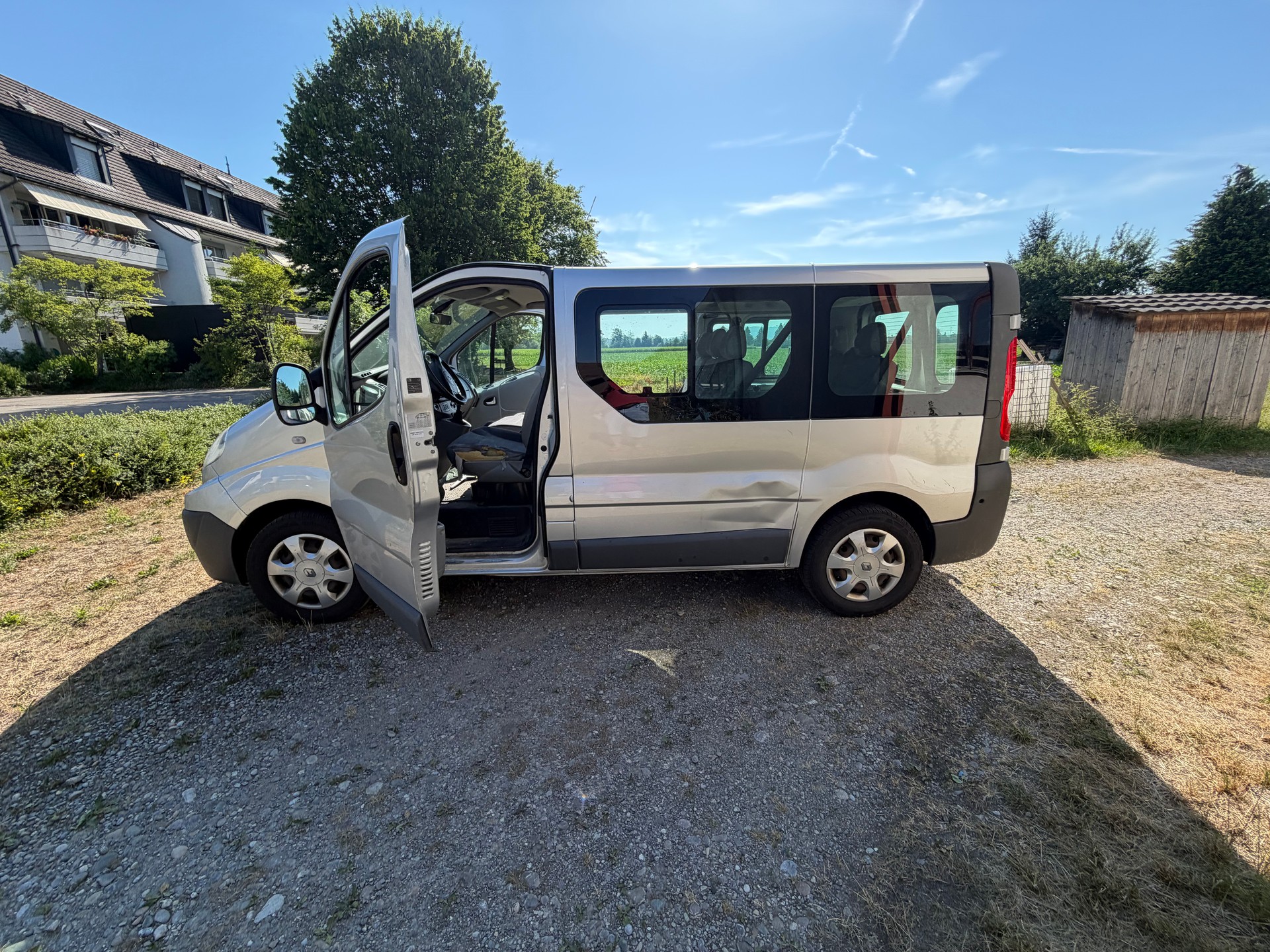 RENAULT Trafic 2.0dCi Eco Passenger Authentique-image-5