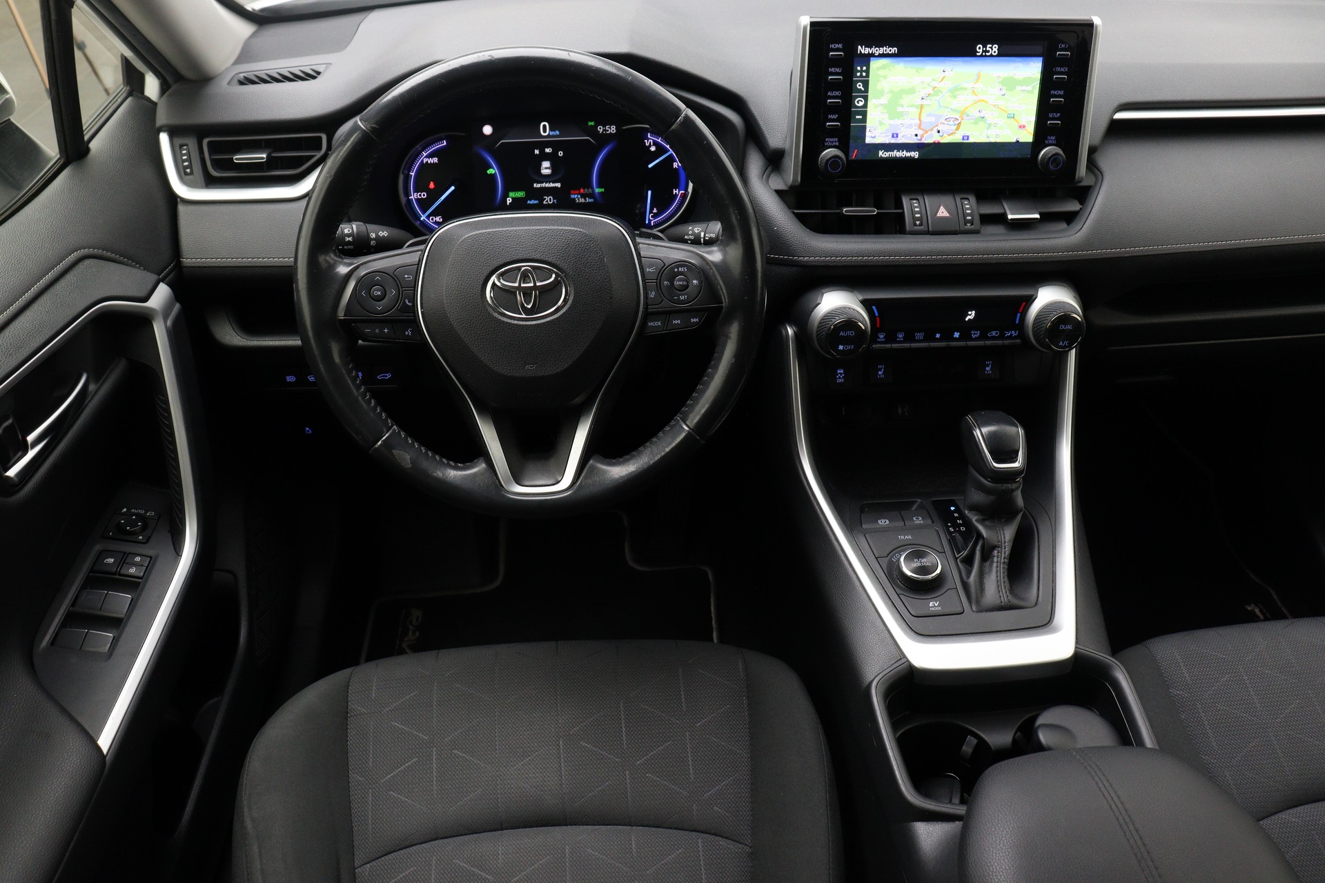 TOYOTA RAV4 2.5 HEV Trend-image-8