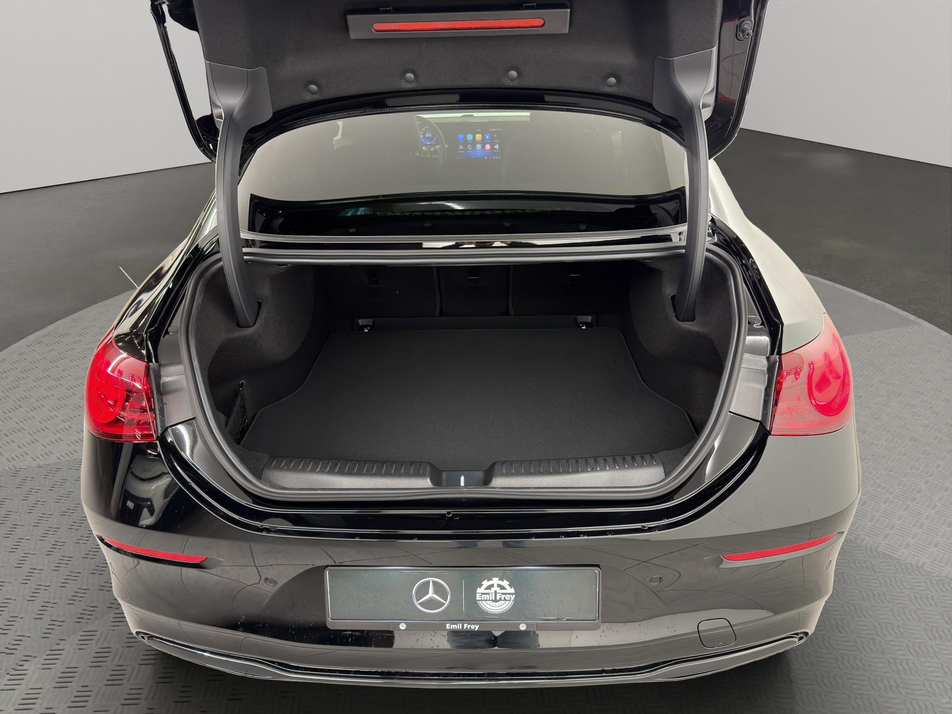 MERCEDES-BENZ CLA 220 Progressive 4matic-image-4
