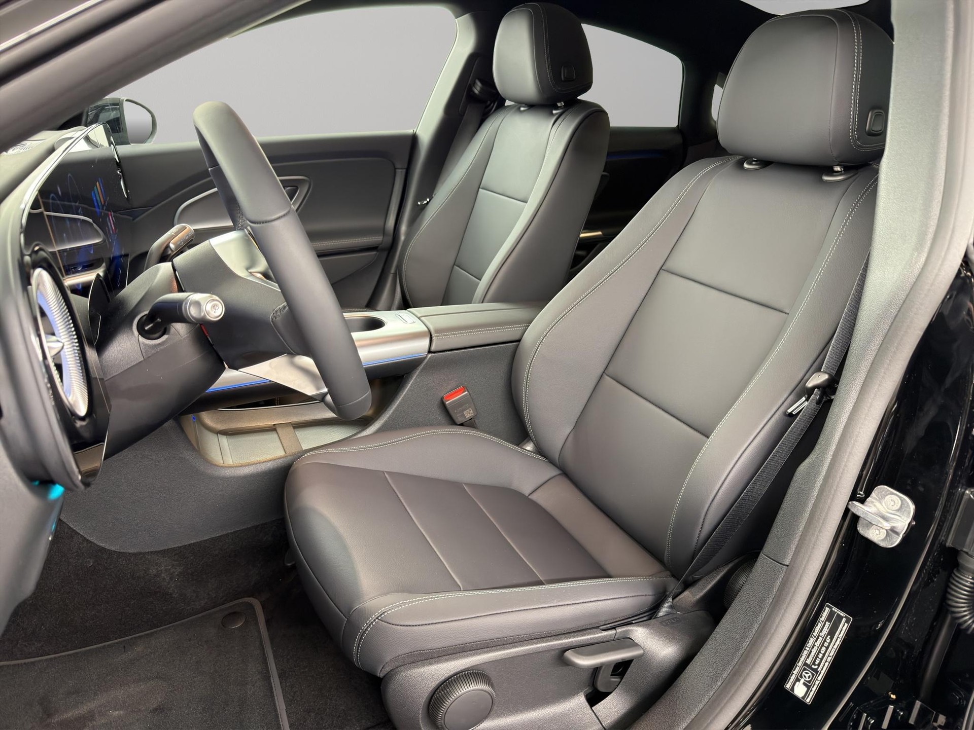 MERCEDES-BENZ CLA 220 Progressive 4matic-image-6