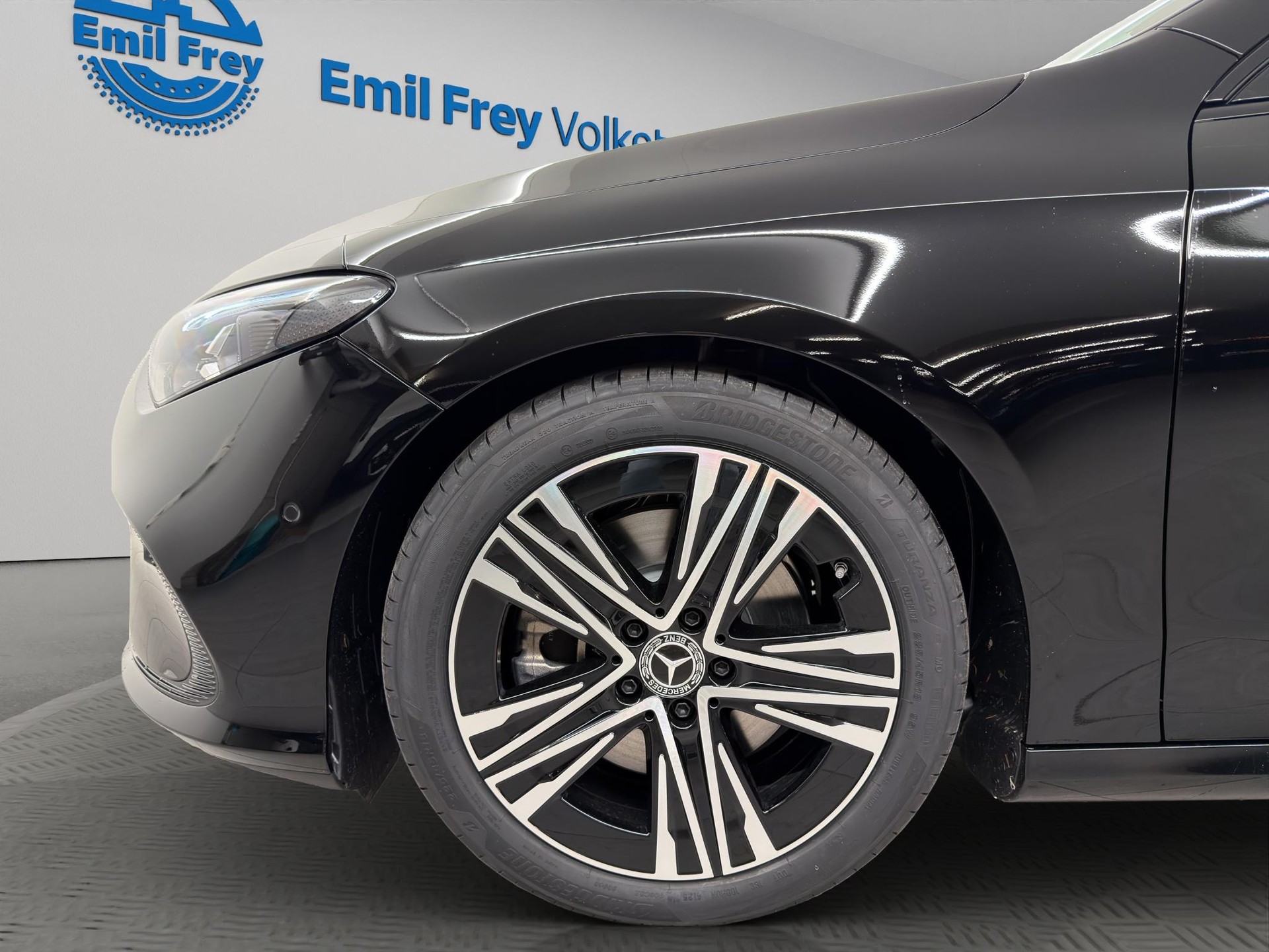 MERCEDES-BENZ CLA 220 Progressive 4matic-image-3
