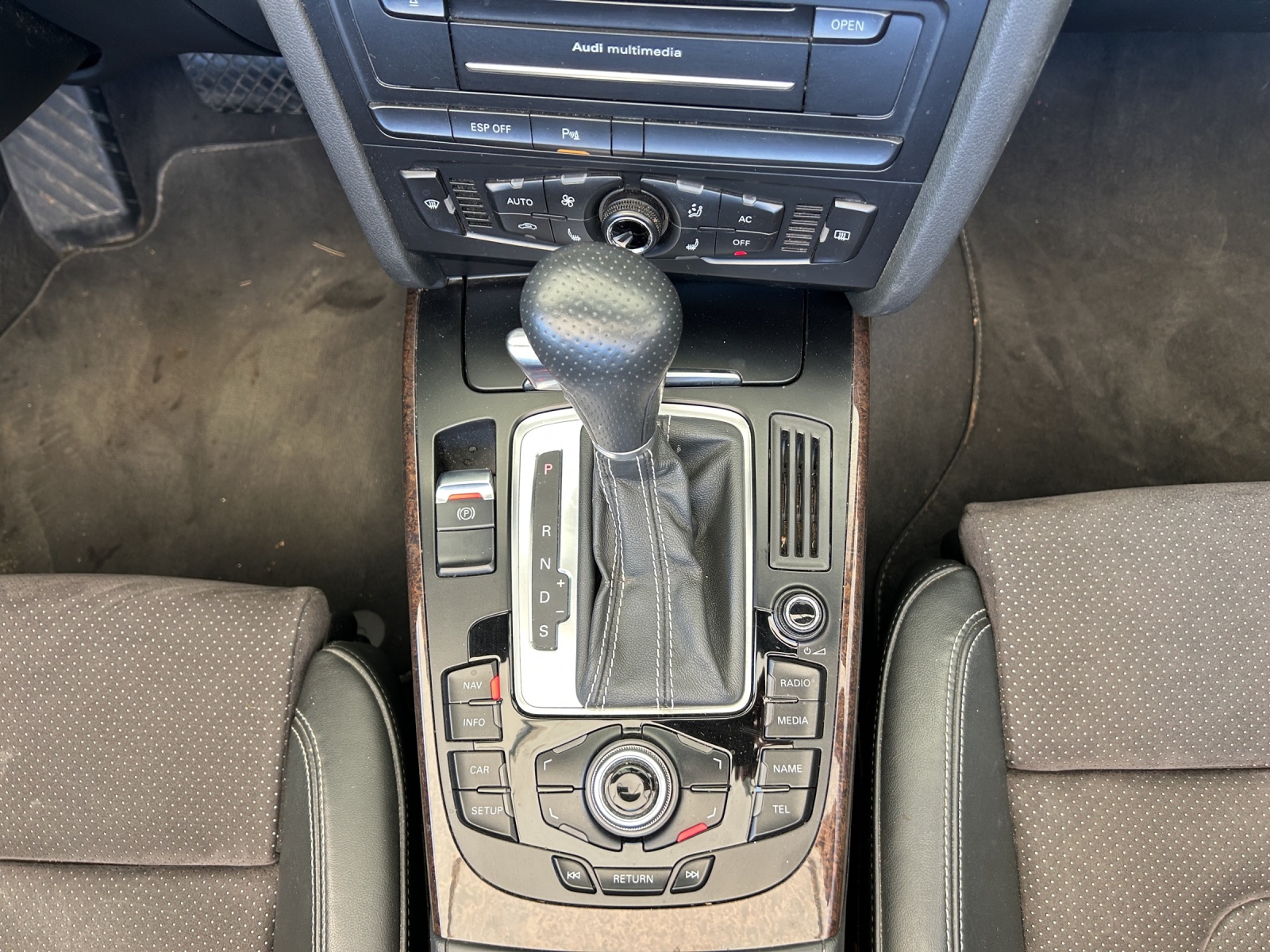 AUDI Cabriolet 3.0 Tdi-image-19