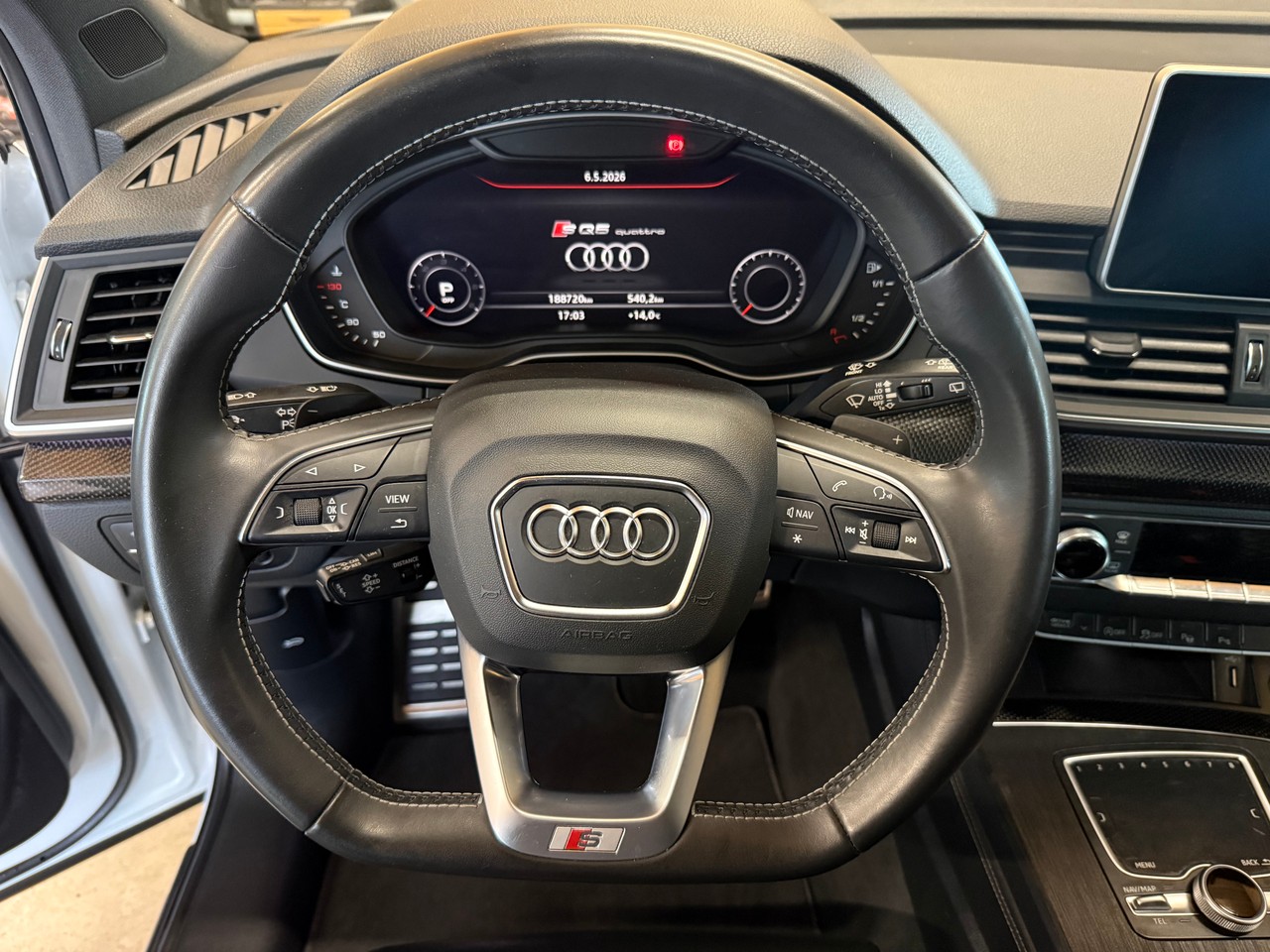 AUDI SQ5 TDI quattro tiptronic-image-9