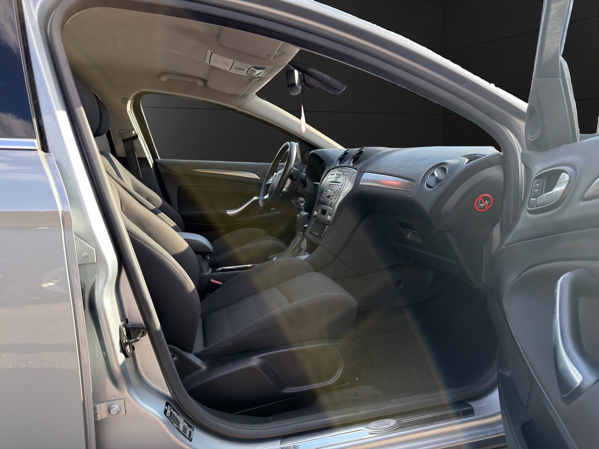 FORD Mondeo 2.0 SCTi Titanium S PowerShift-image-14
