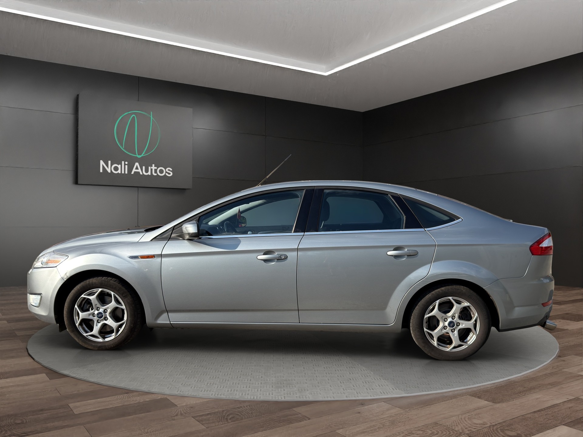 FORD Mondeo 2.0 SCTi Titanium S PowerShift-image-3