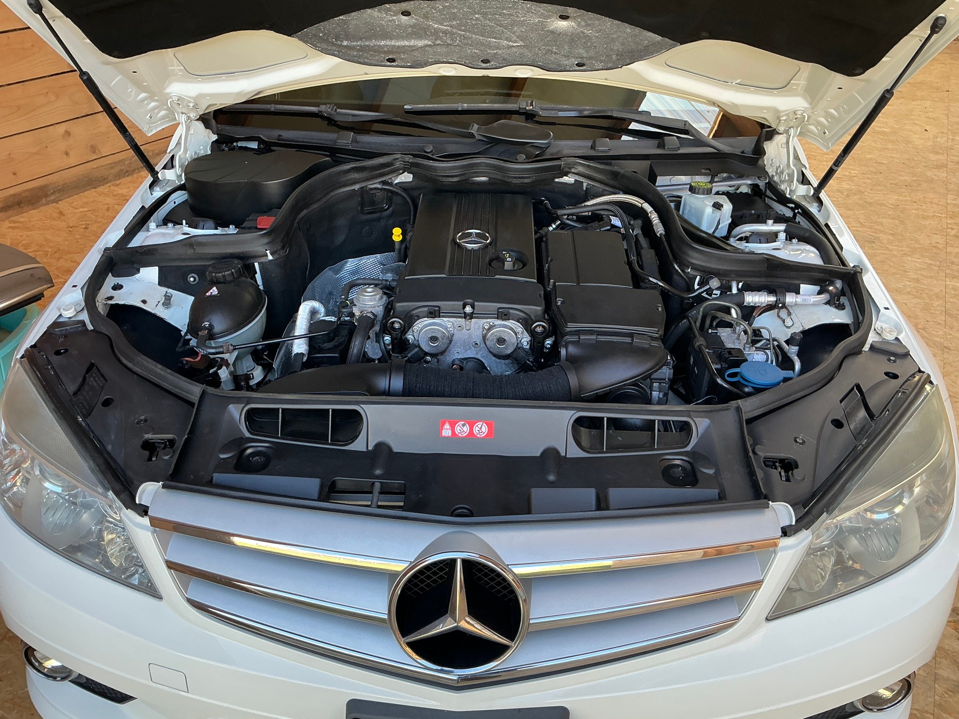 MERCEDES-BENZ C 180 Kompressor-image-15