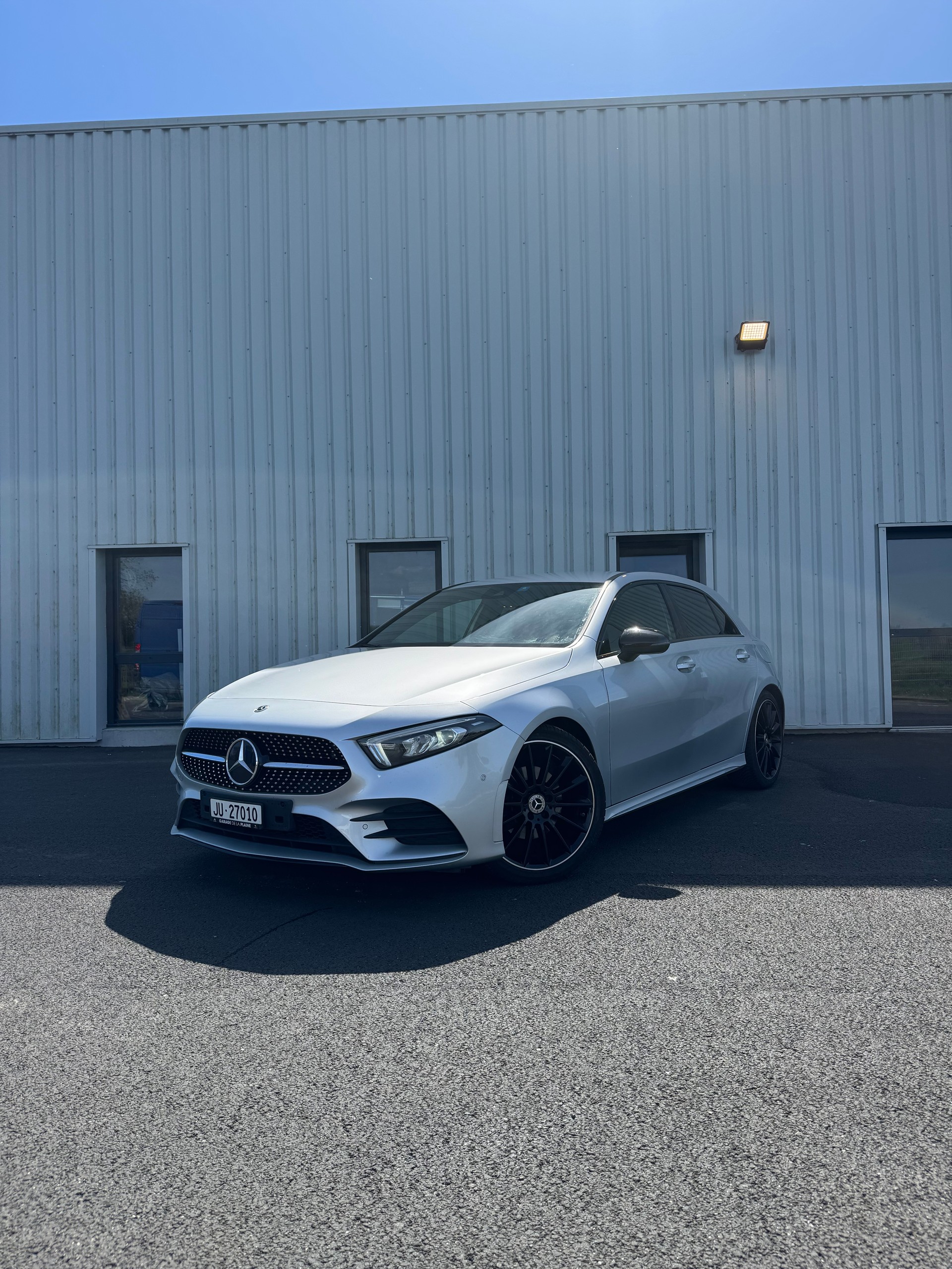 MERCEDES-BENZ A 200 AMG Line-image-2