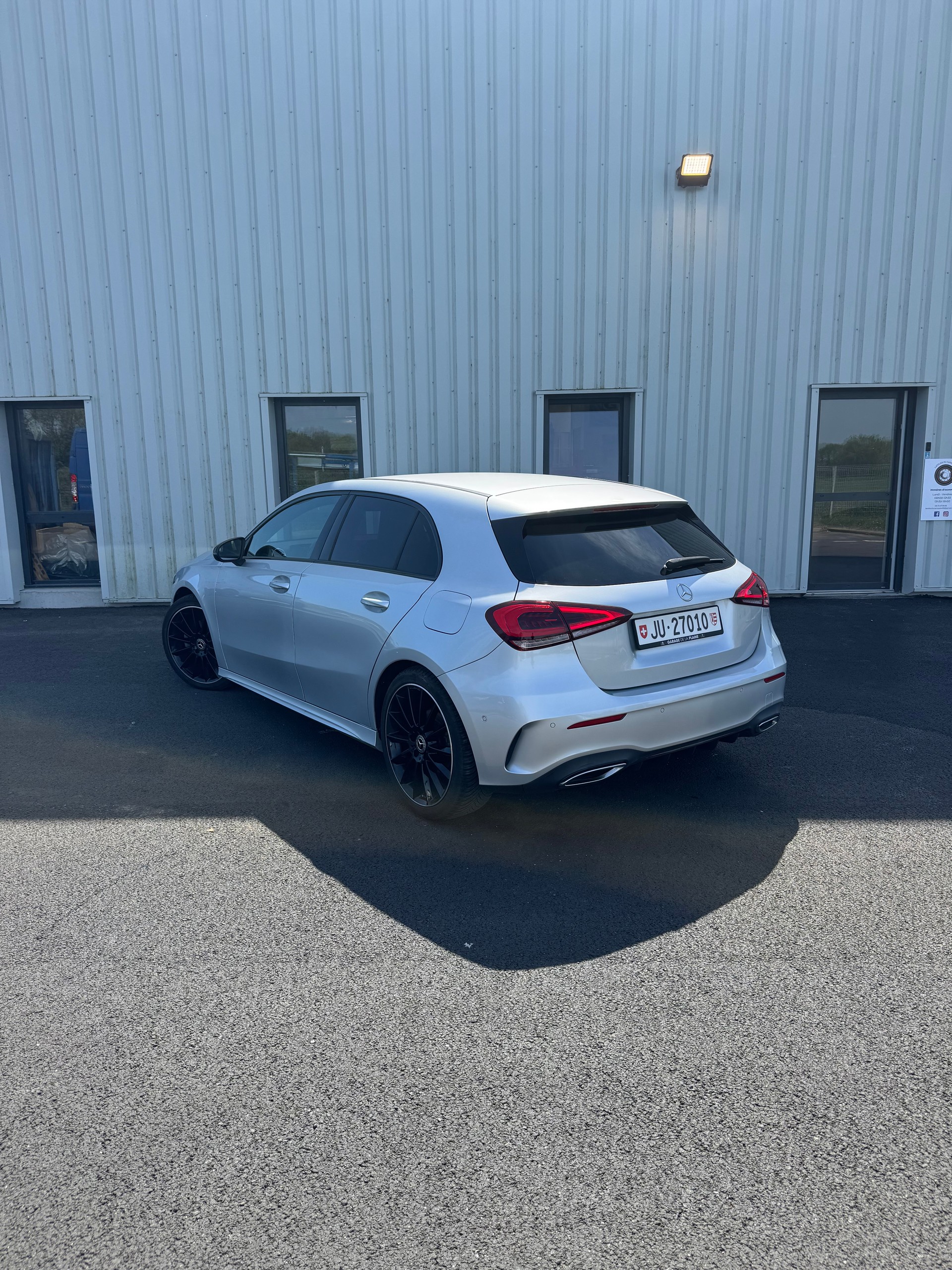 MERCEDES-BENZ A 200 AMG Line-image-3
