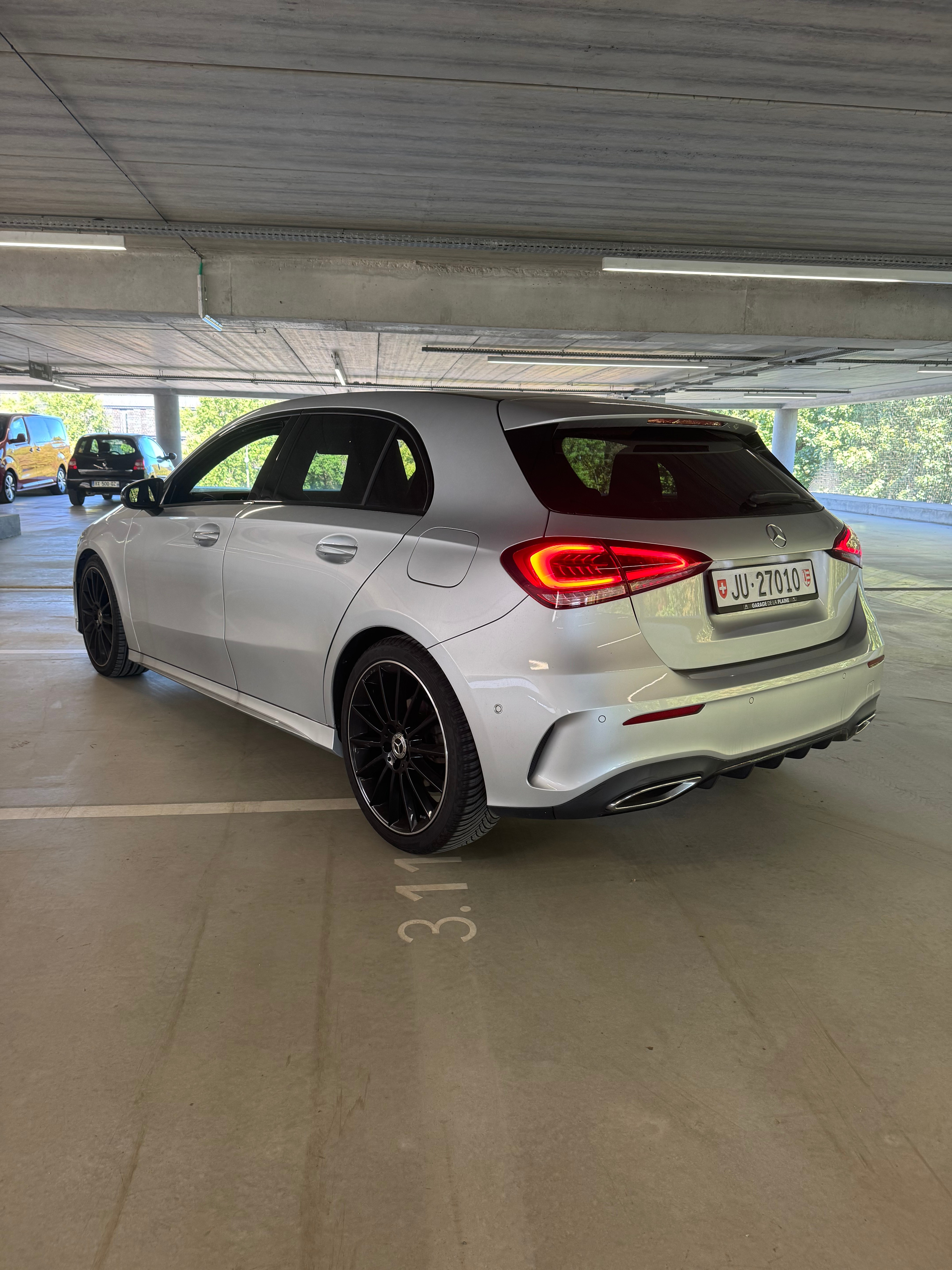 MERCEDES-BENZ A 200 AMG Line — slika 1