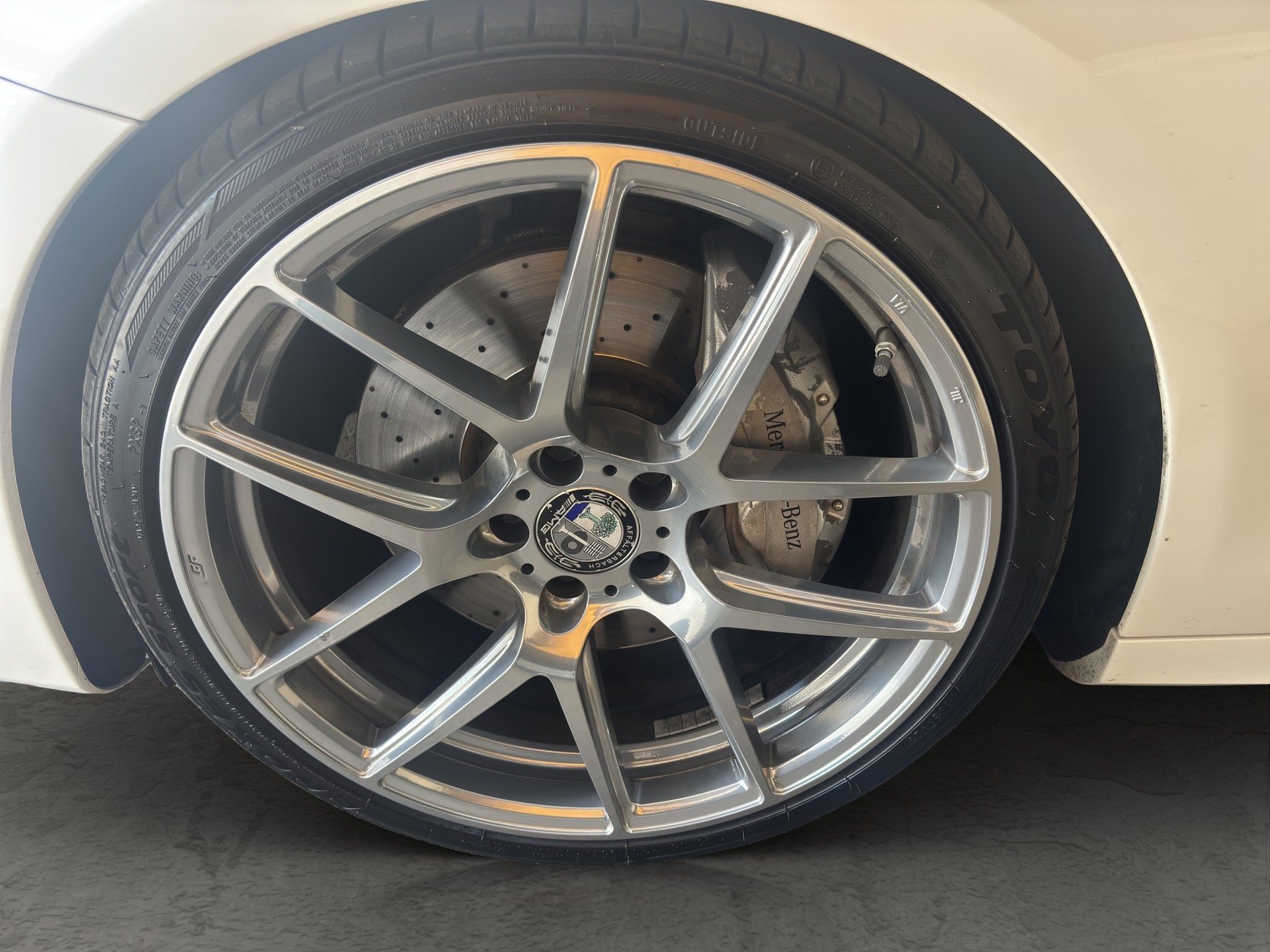 MERCEDES-BENZ E 400 AMG Line 4Matic 9G-Tronic-image-23