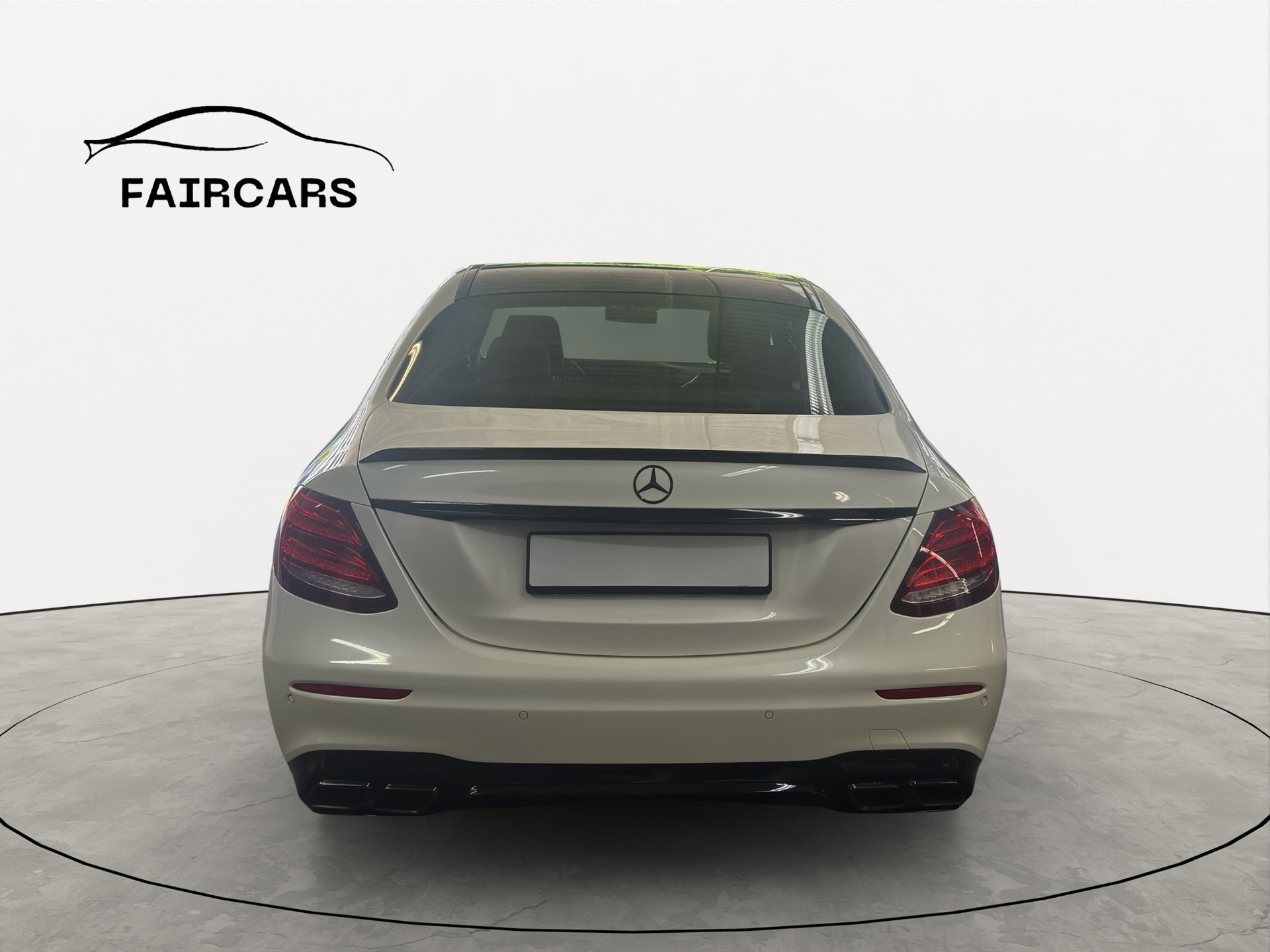 MERCEDES-BENZ E 400 AMG Line 4Matic 9G-Tronic-image-4