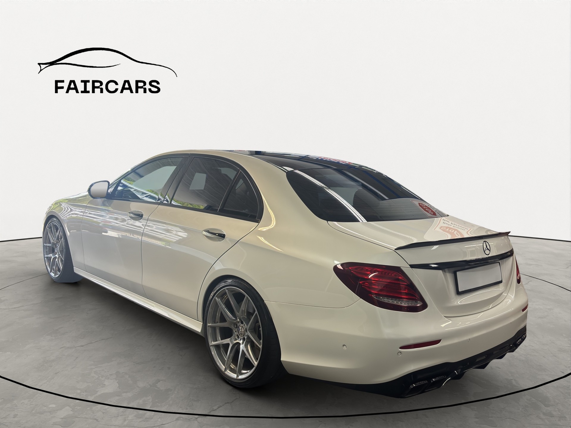 MERCEDES-BENZ E 400 AMG Line 4Matic 9G-Tronic-image-3