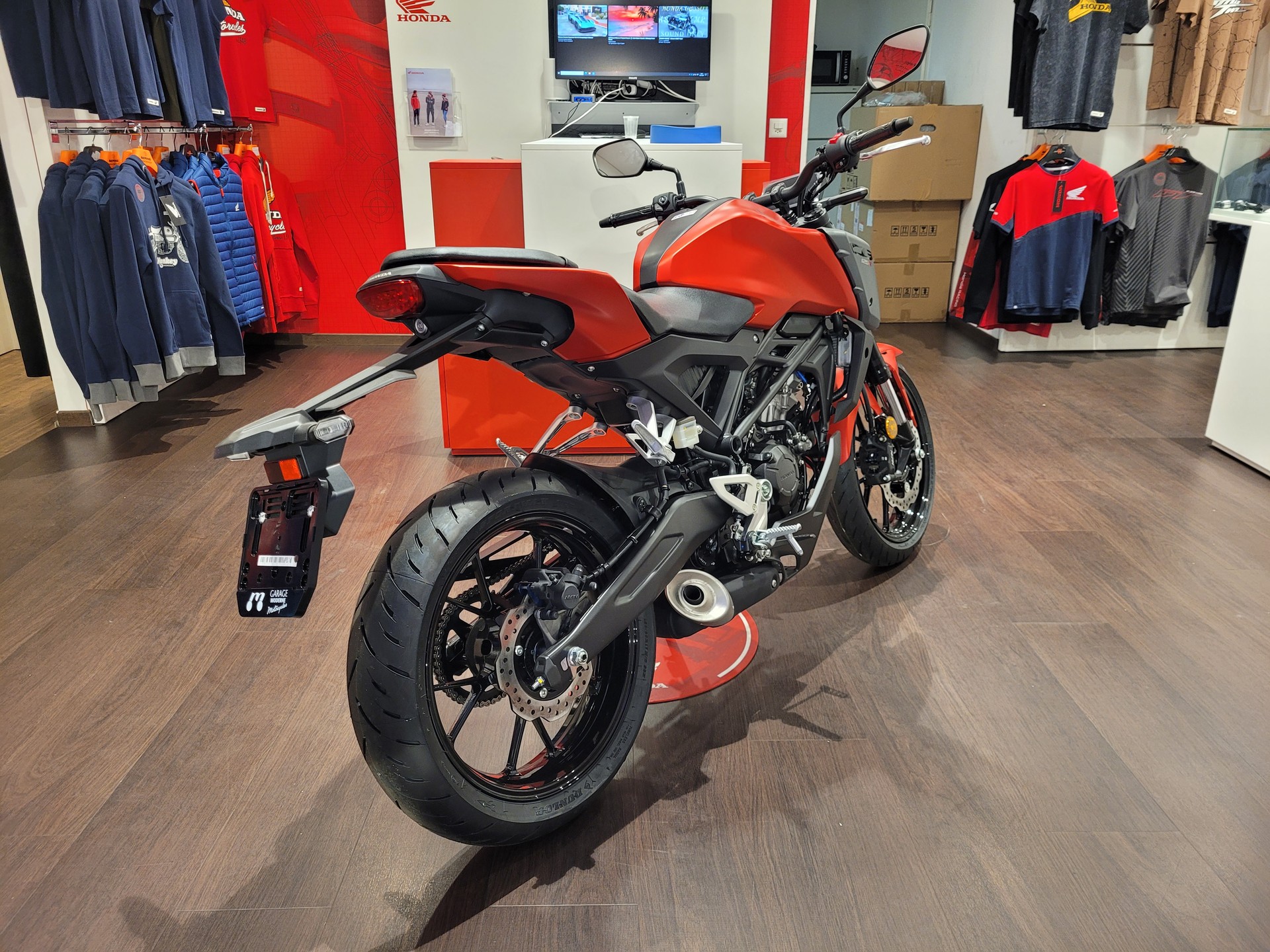 HONDA CB 125 R-showroom-element-2