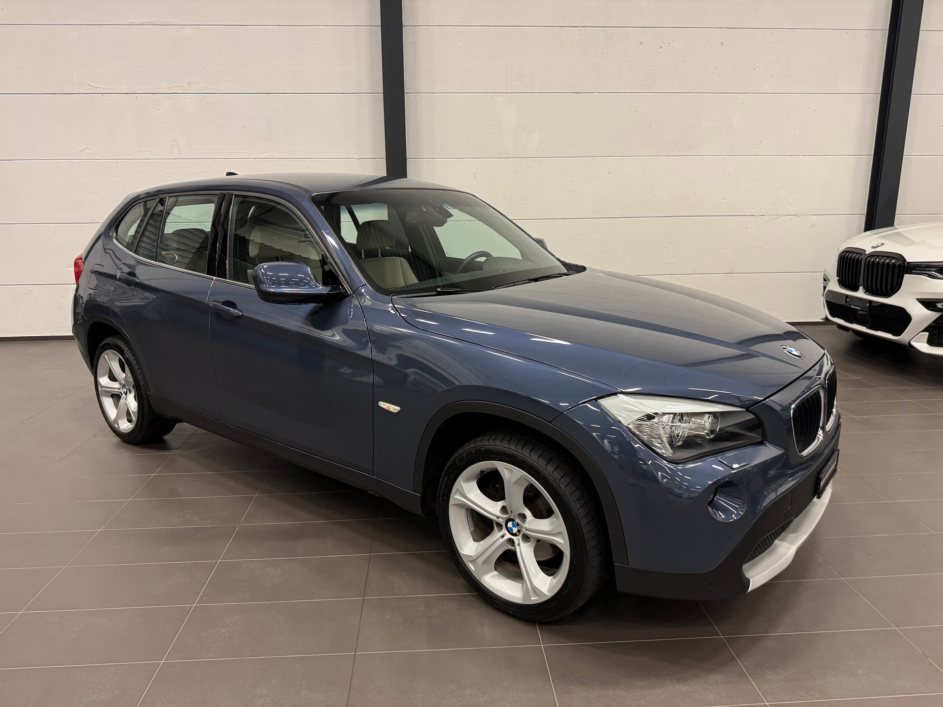 BMW X1 xDrive 20d Steptronic-image-5