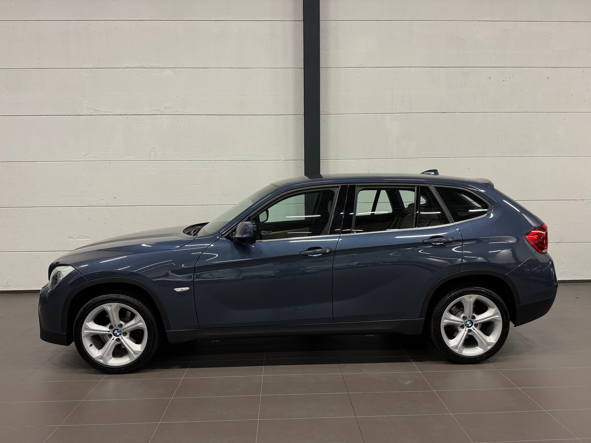 BMW X1 xDrive 20d Steptronic-image-9