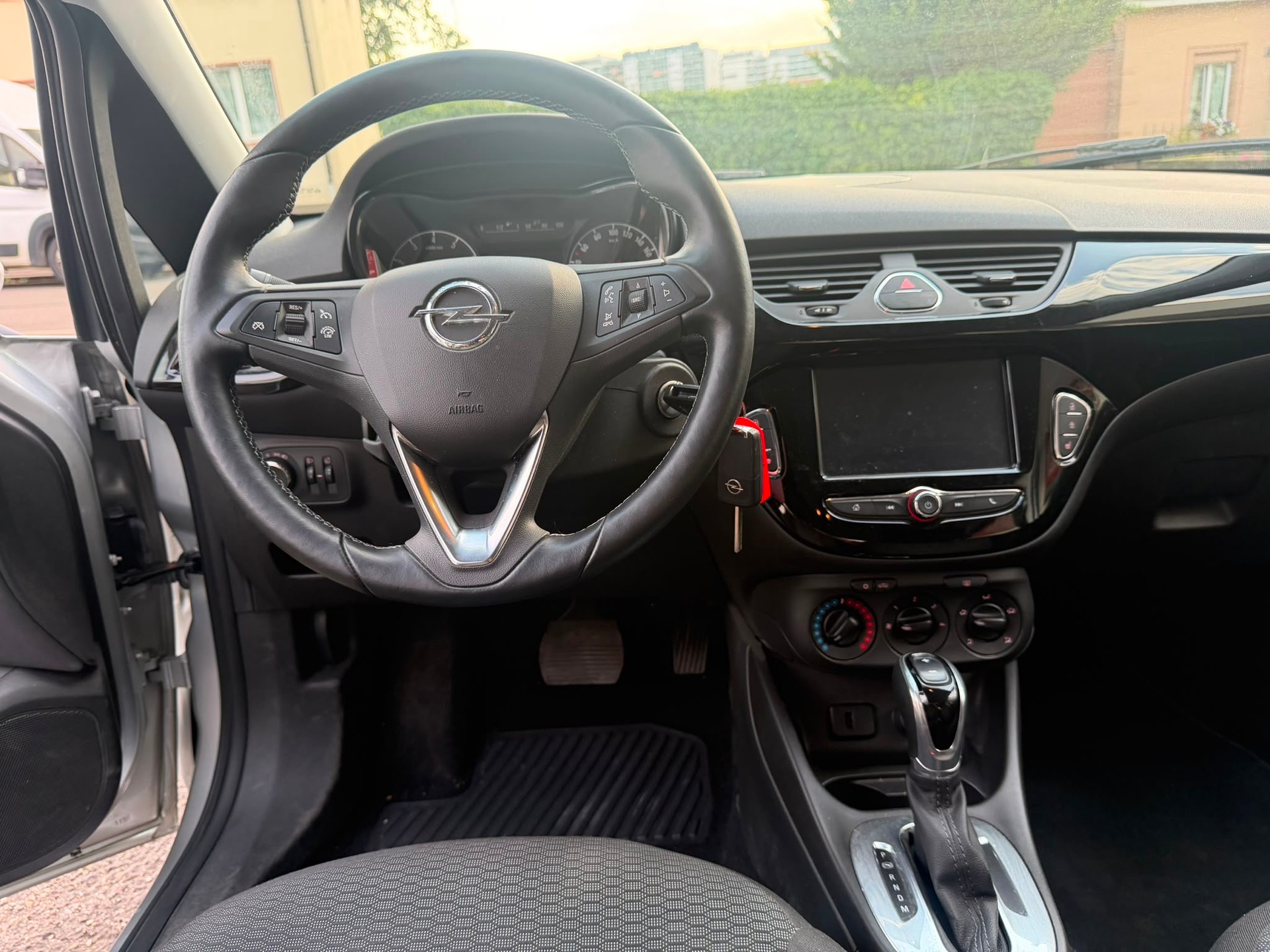 OPEL Corsa 1.4 TP Cosmo Automatic-image-7