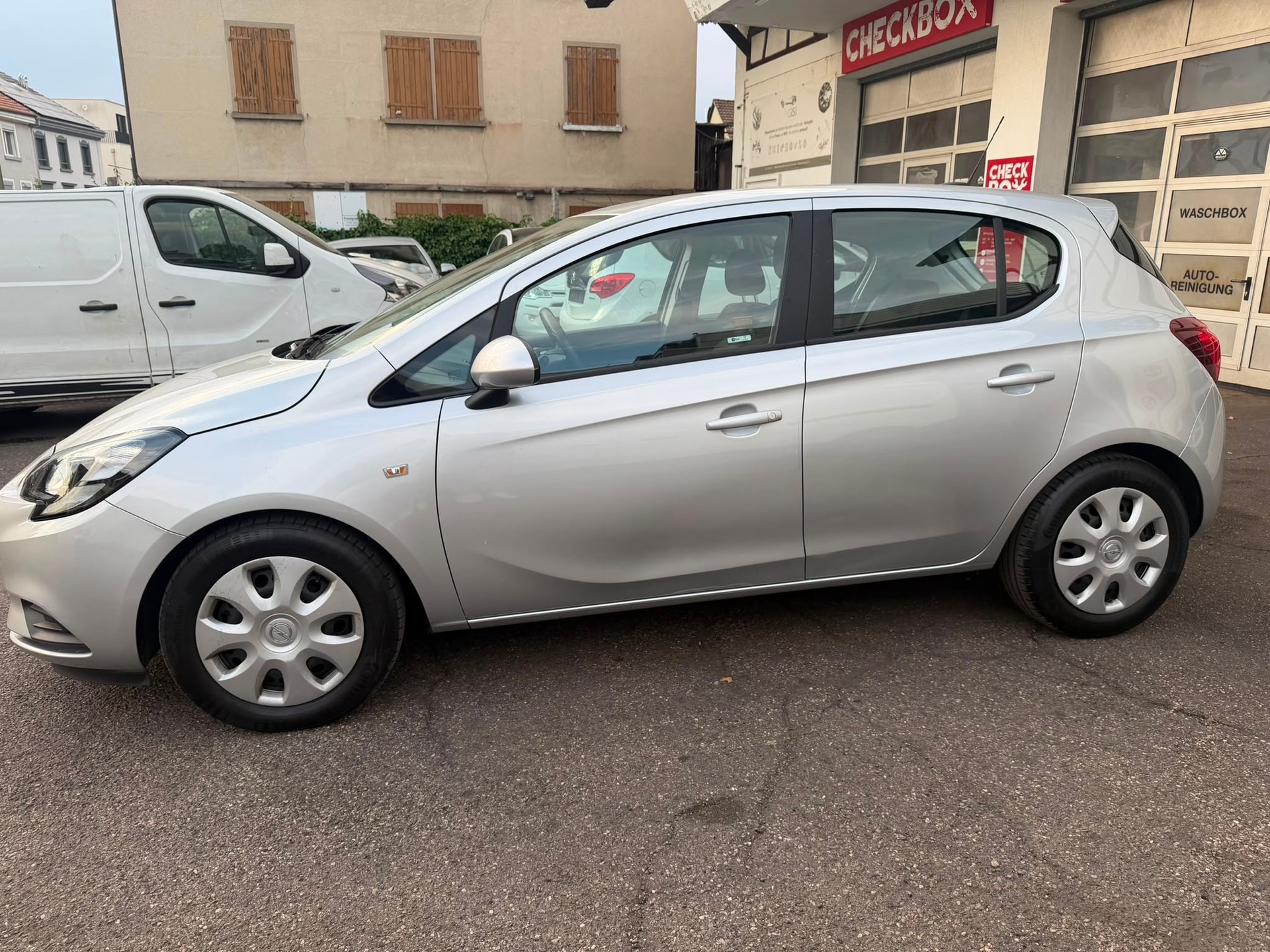 OPEL Corsa 1.4 TP Cosmo Automatic-image-1