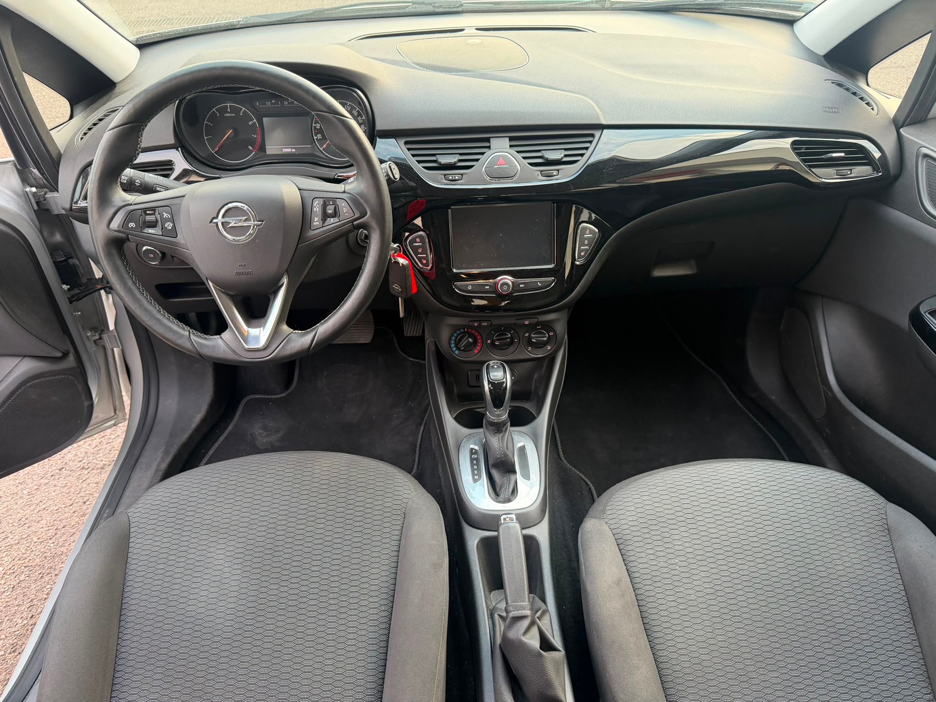 OPEL Corsa 1.4 TP Cosmo Automatic-image-4