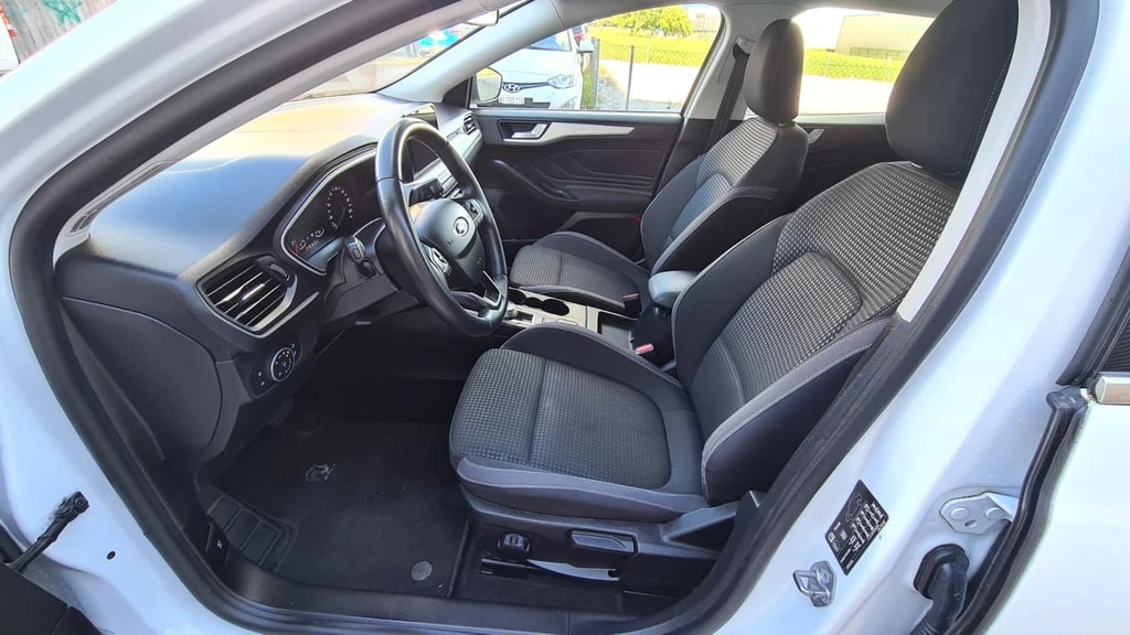 FORD Focus 1.0 SCTi Cool Connect Automatic ** Gr-Navi ** Sitzheizung ** PDC ** Abstandsregelsysteme ** Frisch Ab M;FK & Service **-image-12