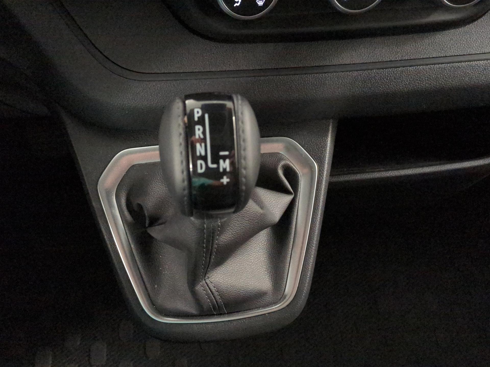 RENAULT Trafic Blue dCi 150 Grand Passenger Evolution EDC-image-24