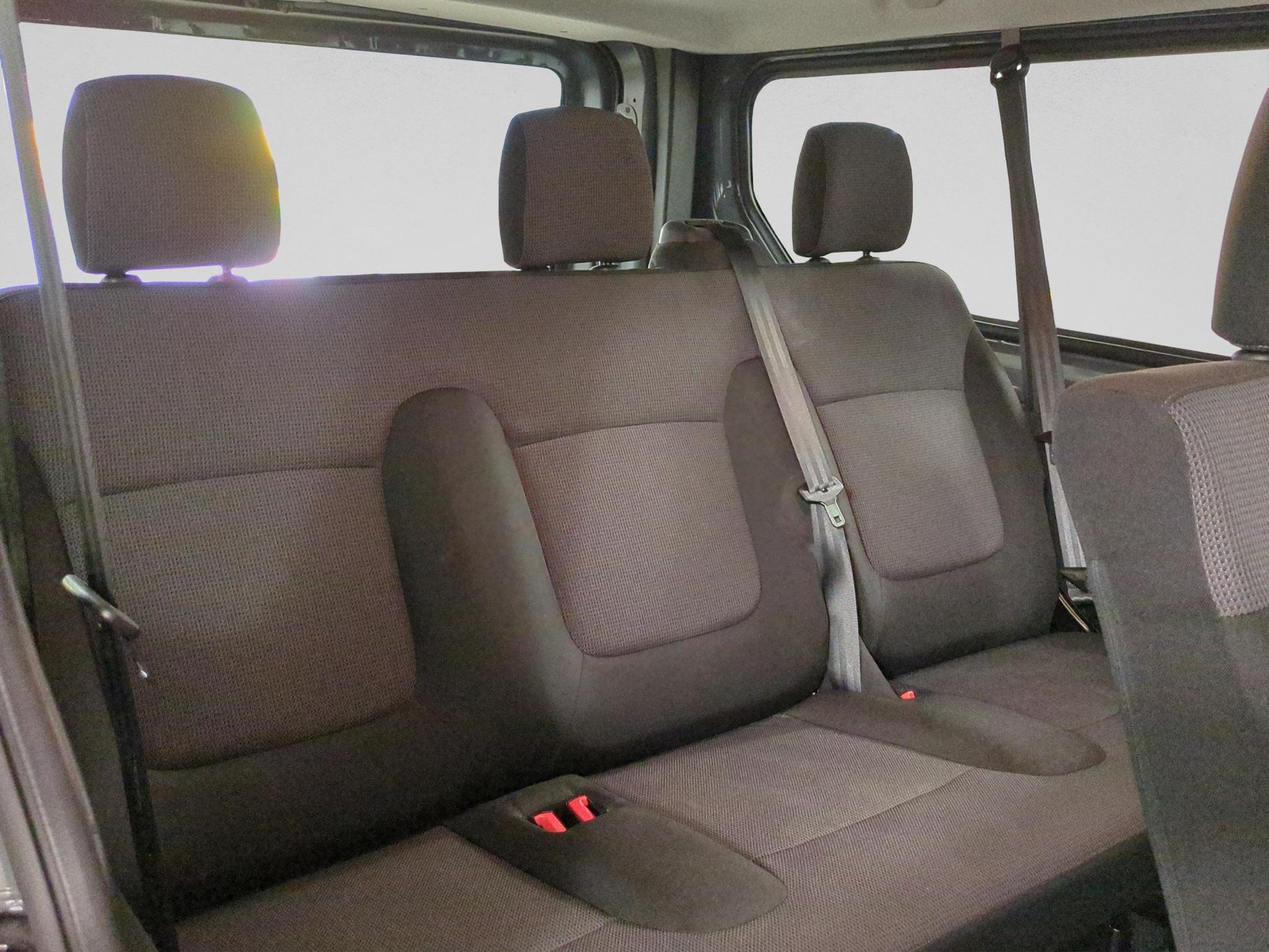 RENAULT Trafic Blue dCi 150 Grand Passenger Evolution EDC-image-25