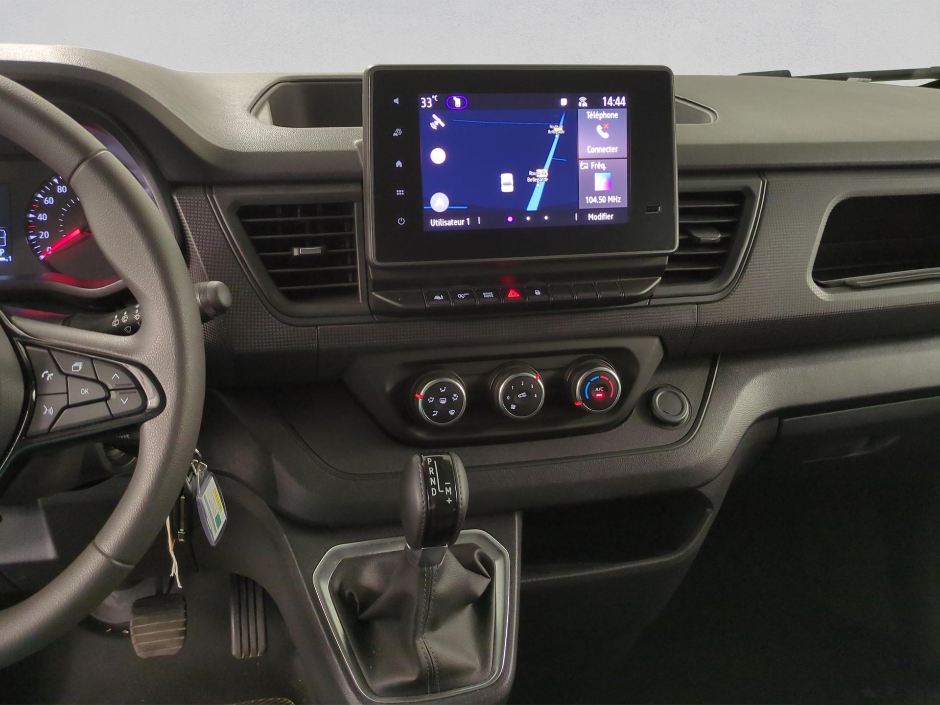 RENAULT Trafic Blue dCi 150 Grand Passenger Evolution EDC-image-11