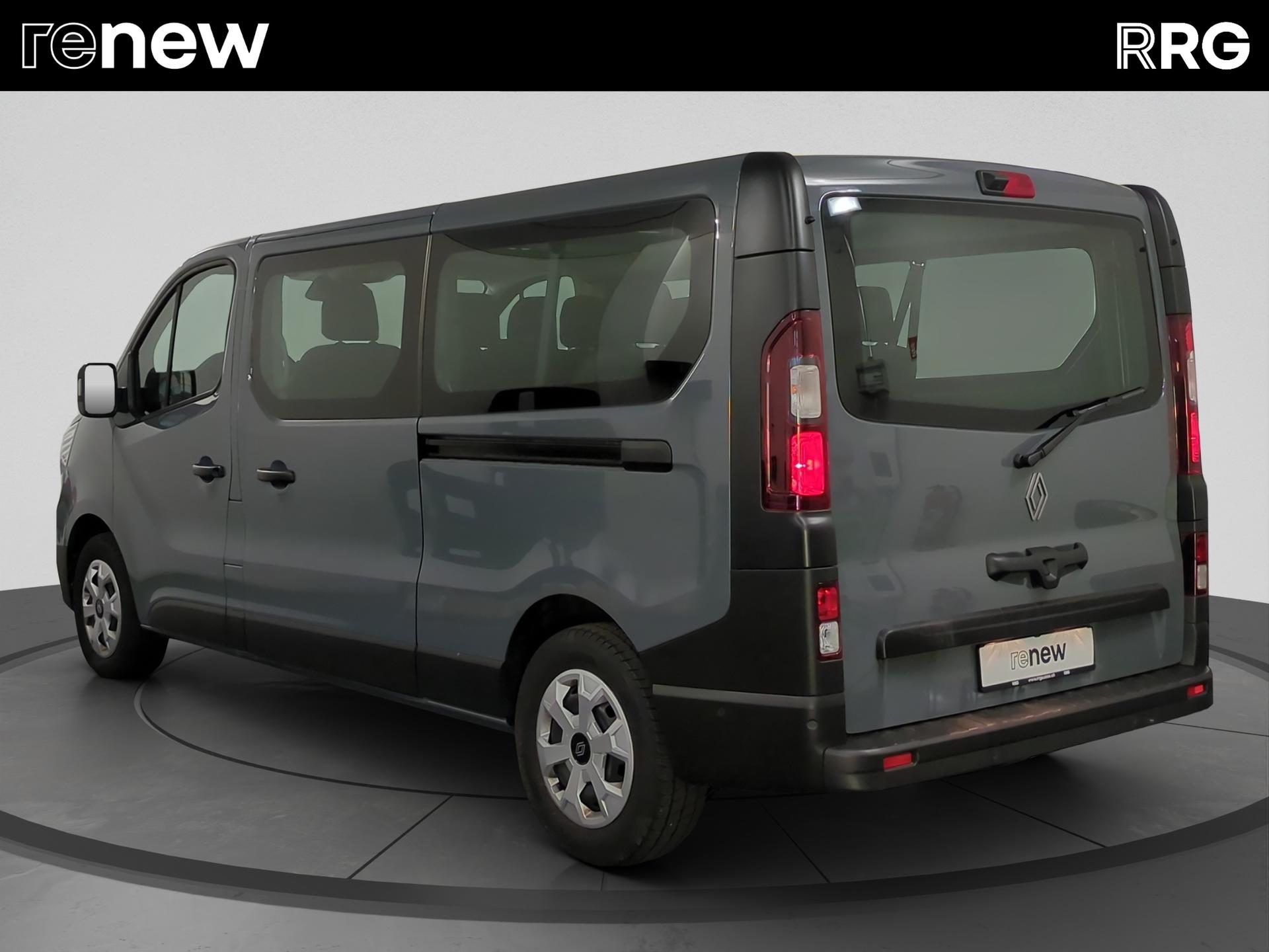 RENAULT Trafic Blue dCi 150 Grand Passenger Evolution EDC-image-4