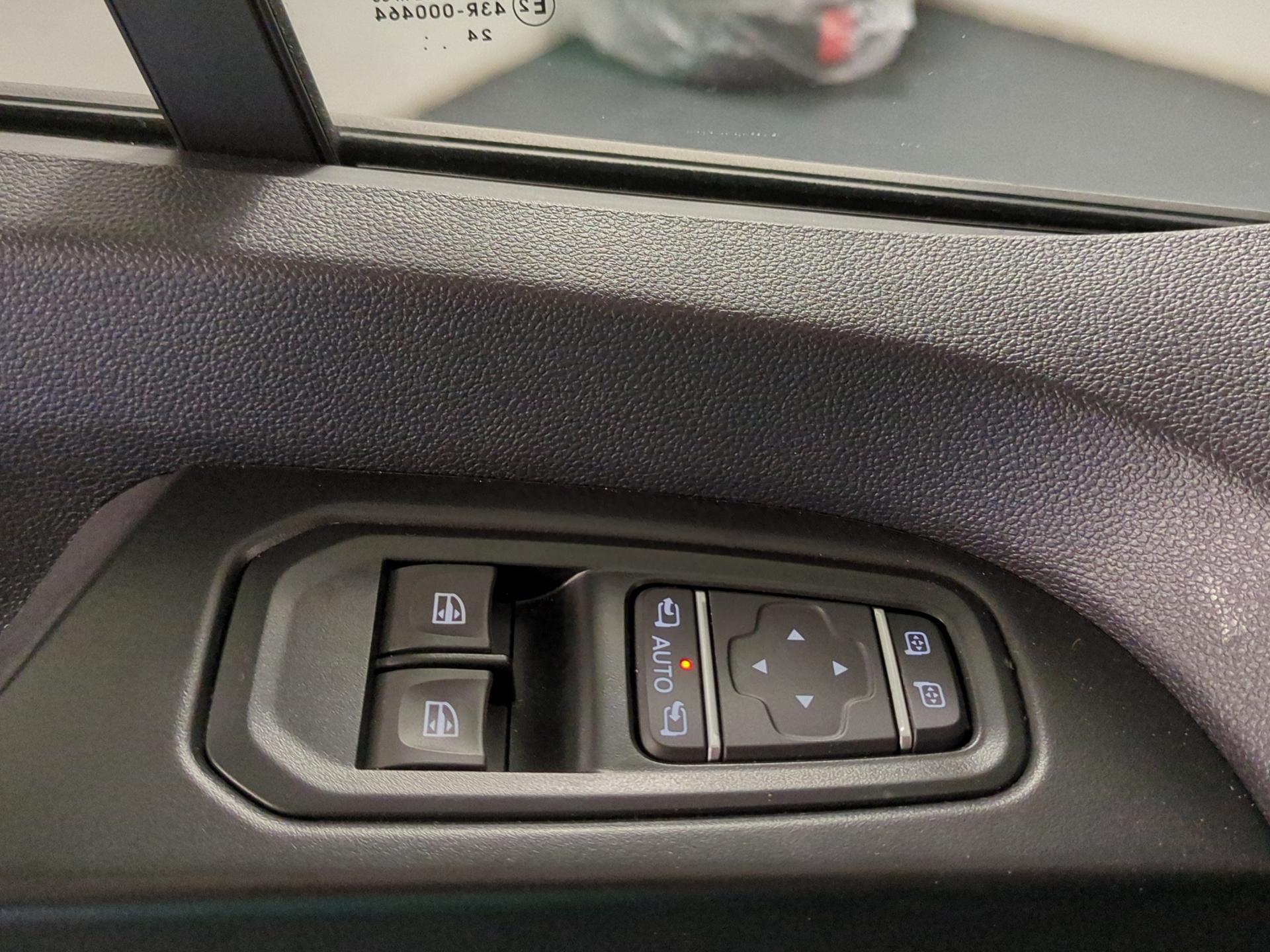 RENAULT Trafic Blue dCi 150 Grand Passenger Evolution EDC-image-18