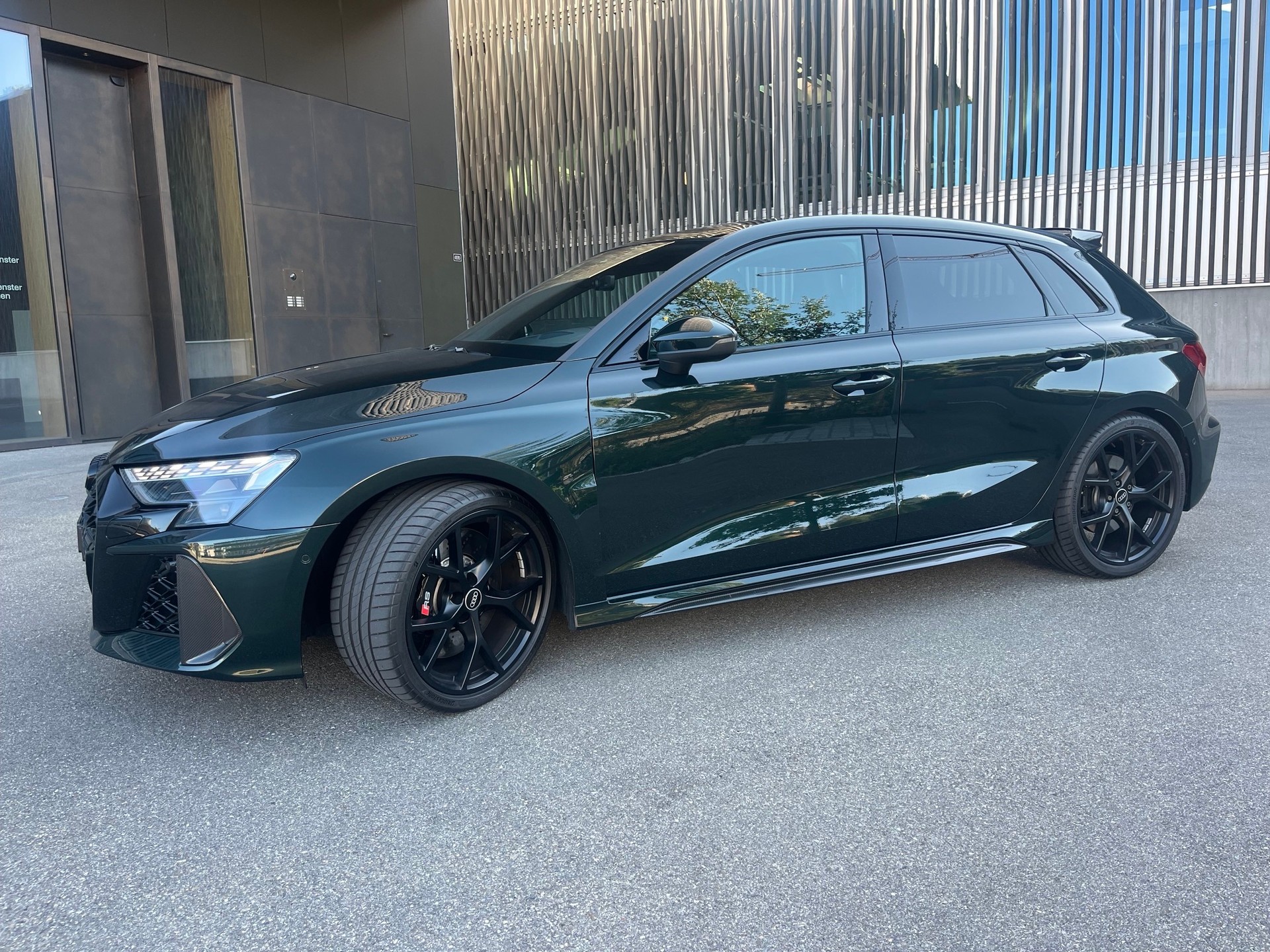 AUDI RS3 Sportback-image-1