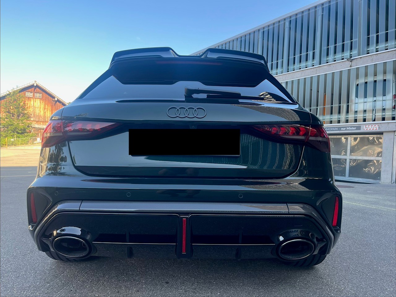 AUDI RS3 Sportback-image-2
