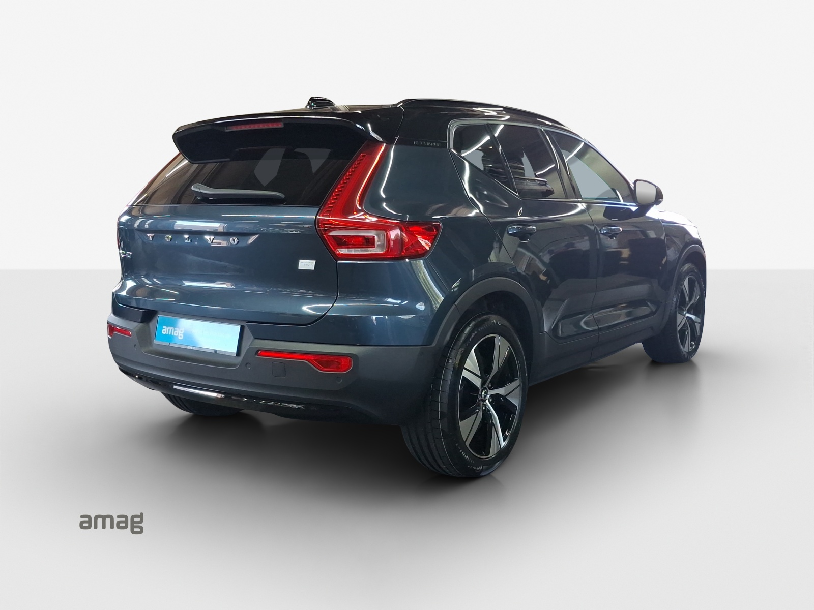 VOLVO XC40 Recharge P8 Twin AWD Pure Electric Pro-image-5