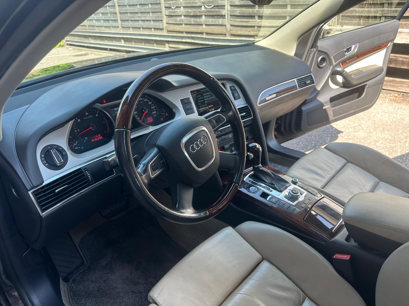 AUDI A6 allroad 3.0 TDI quattro tiptronic-image-9