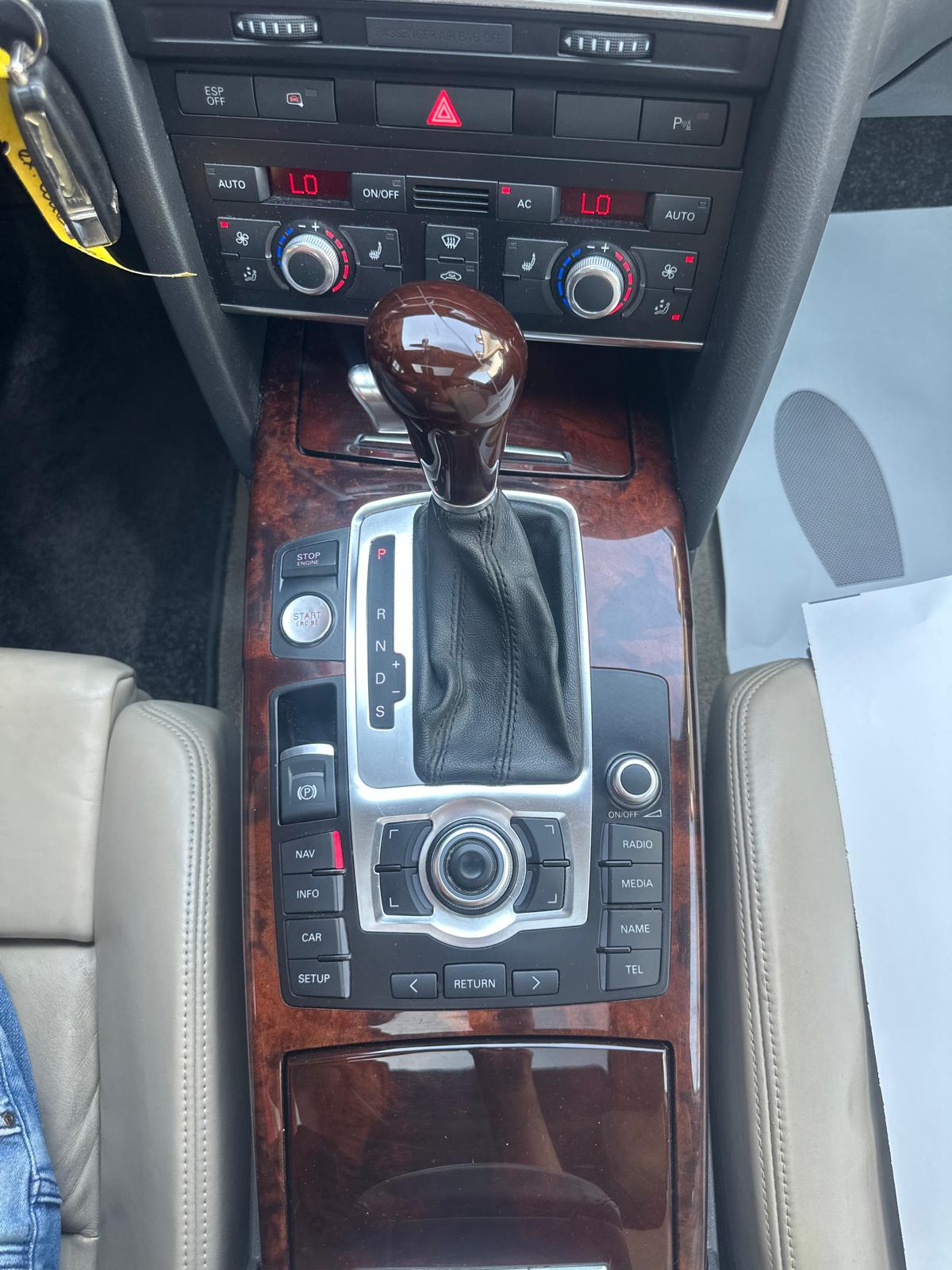 AUDI A6 allroad 3.0 TDI quattro tiptronic-image-12