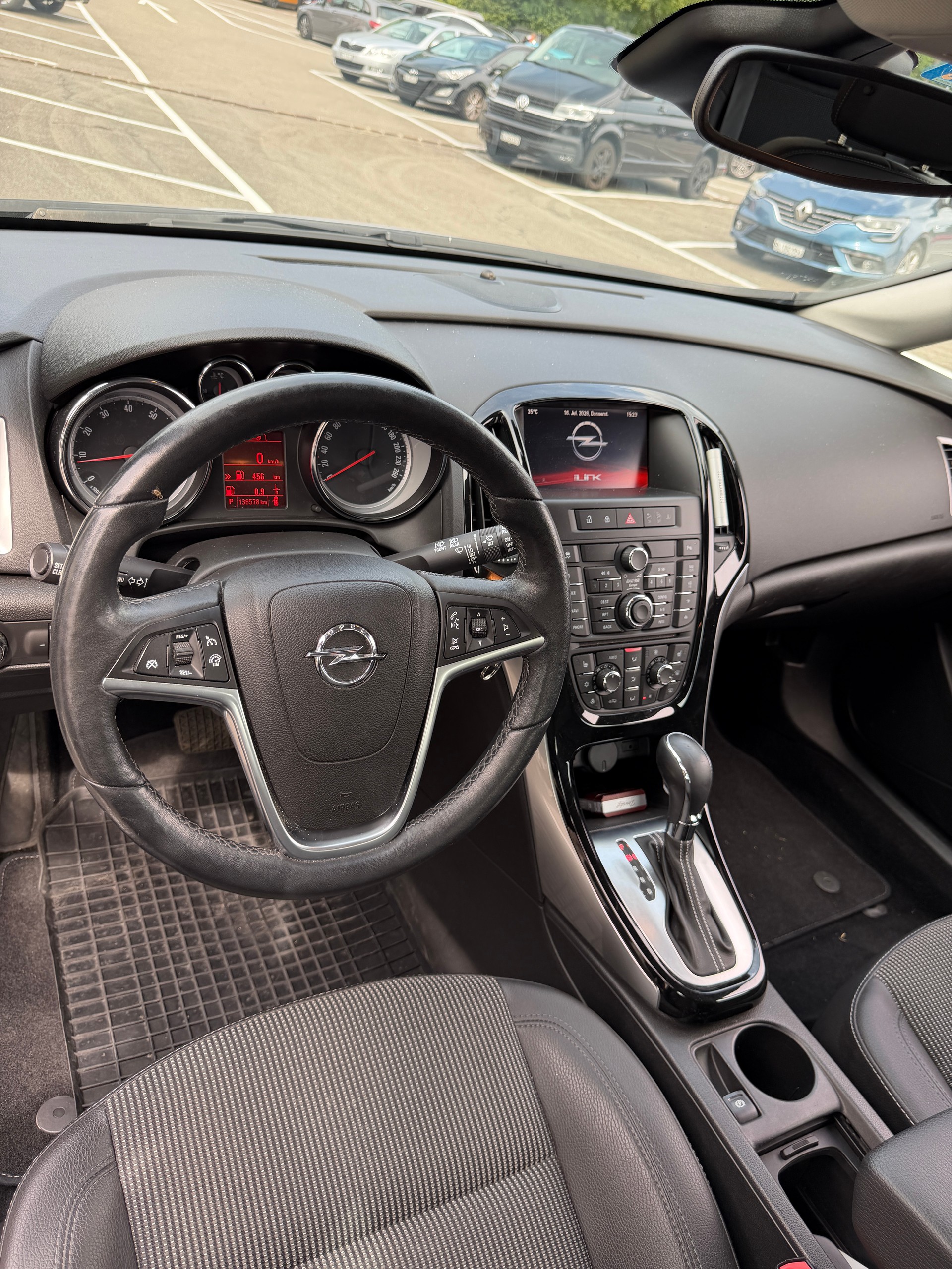 OPEL Astra 1.6i 16V Turbo Cosmo Automatic-image-4
