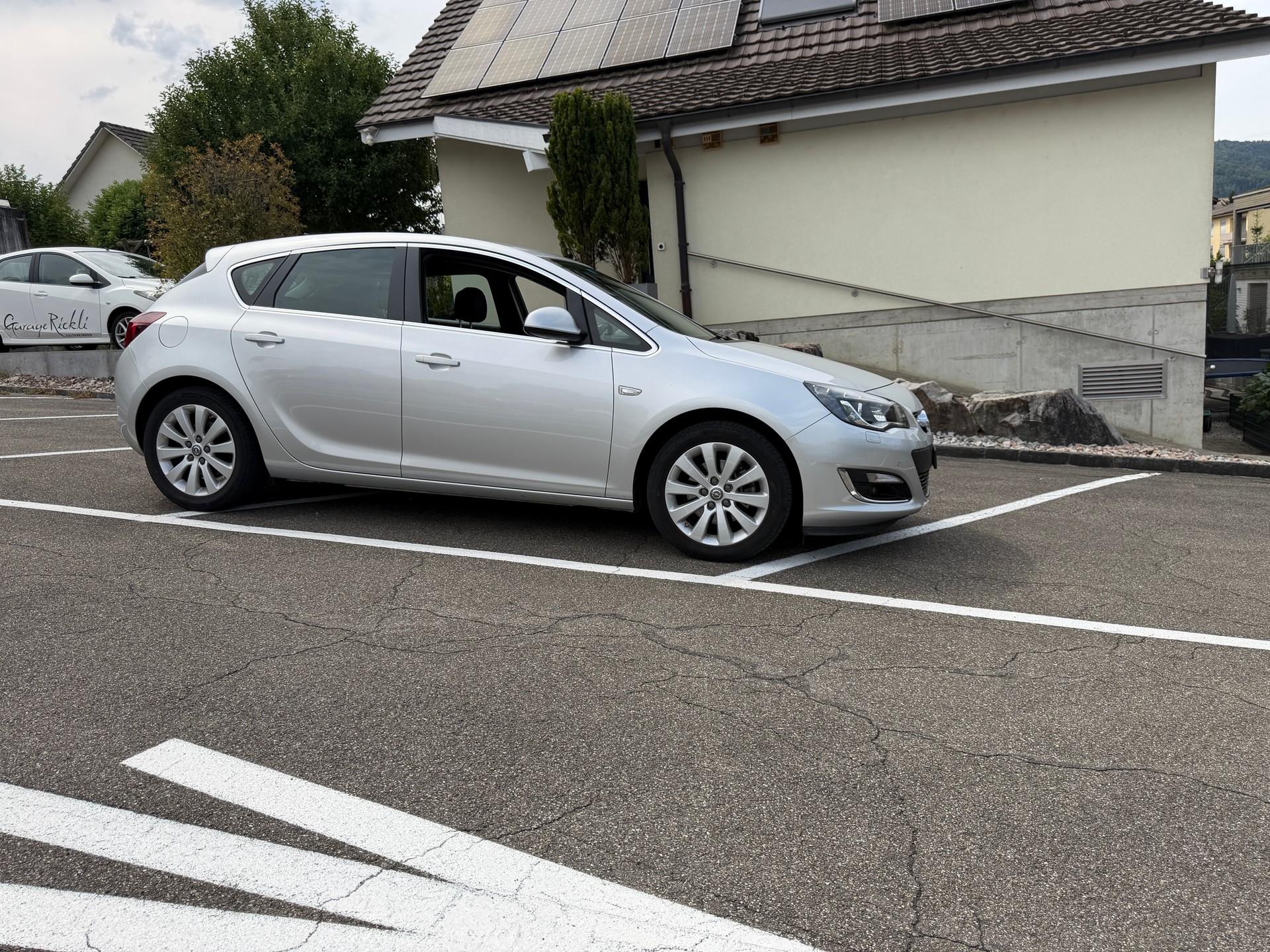 OPEL Astra 1.6i 16V Turbo Cosmo Automatic-image-3