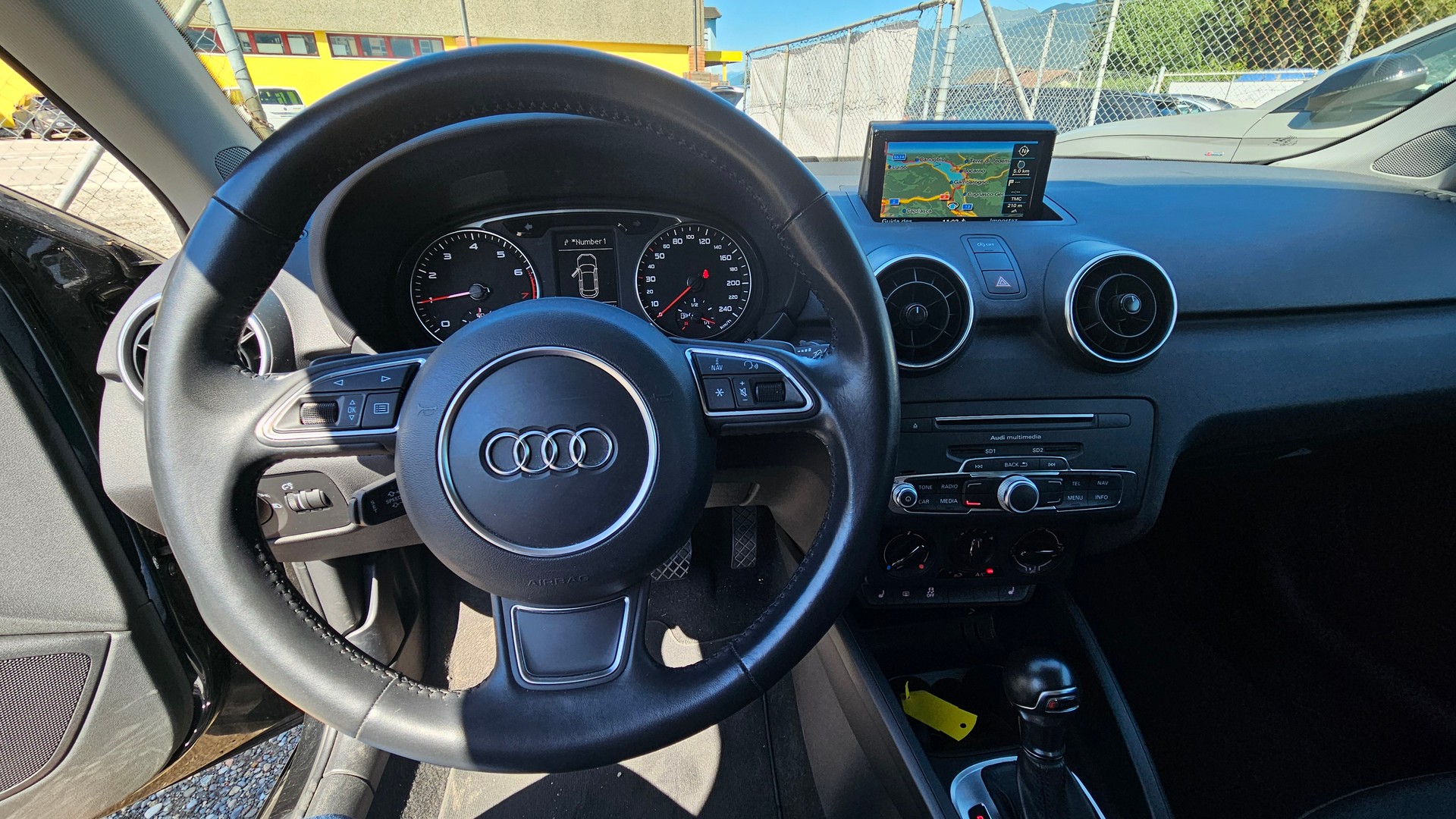 AUDI A1 Sportback 1.0 TFSI S-tronic-image-5