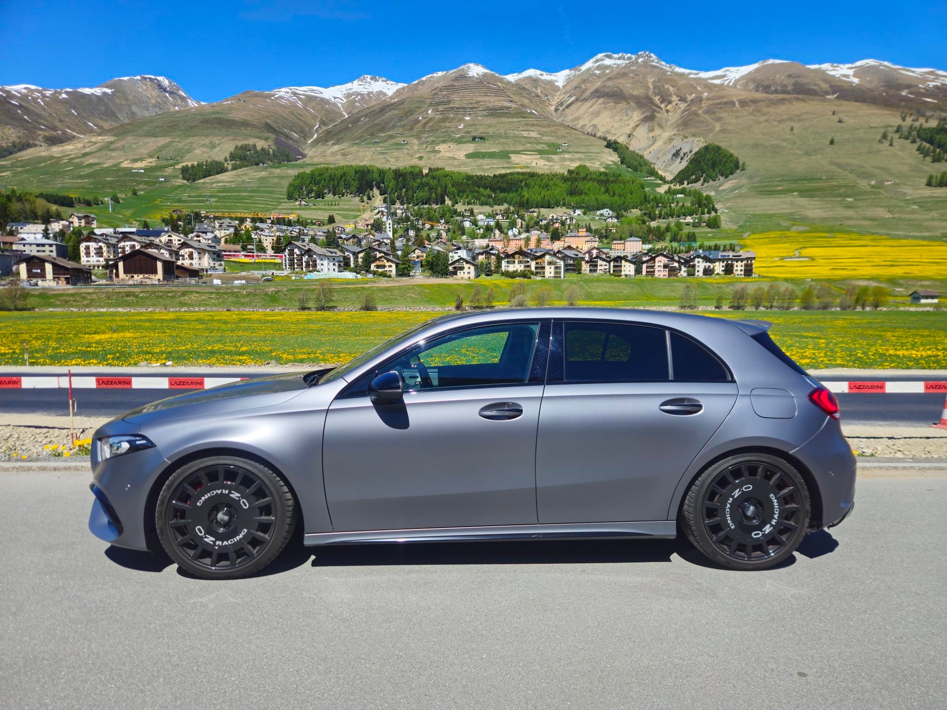 MERCEDES-BENZ A 45 S AMG 4Matic+ Speedshift-image-1