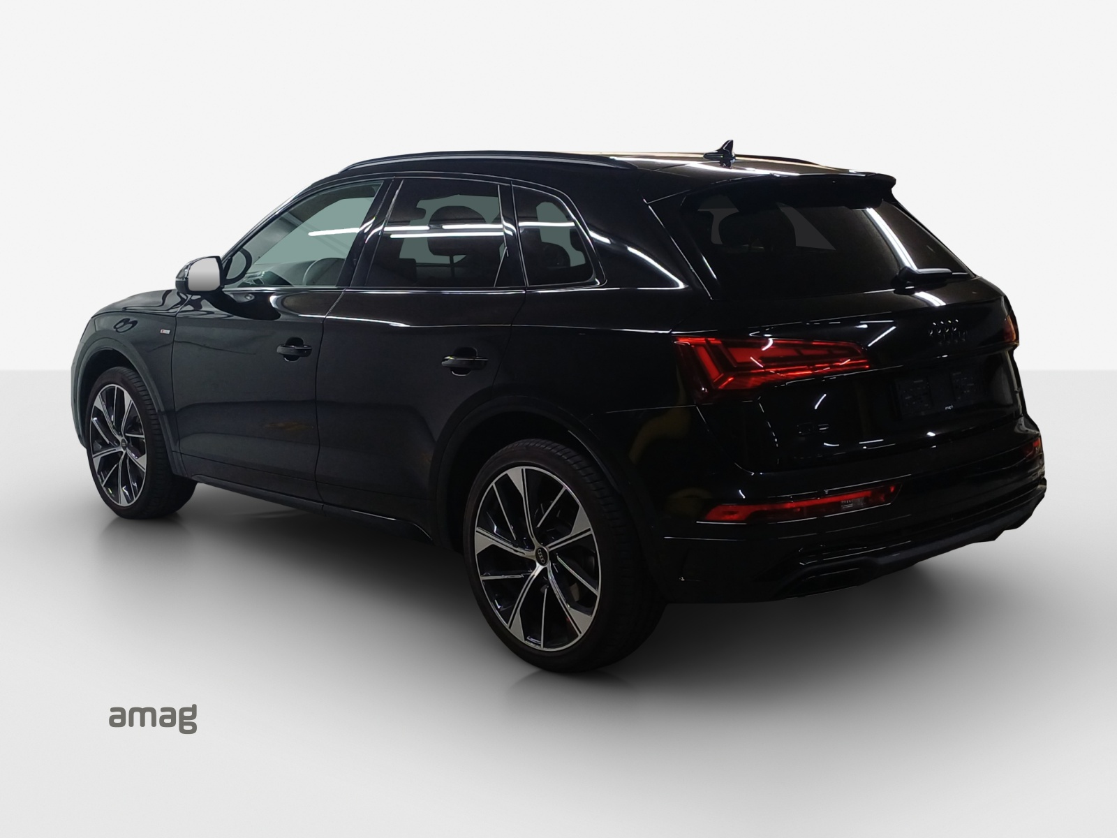 AUDI Q5 40 TDI S-line quattro S-tronic-image-2