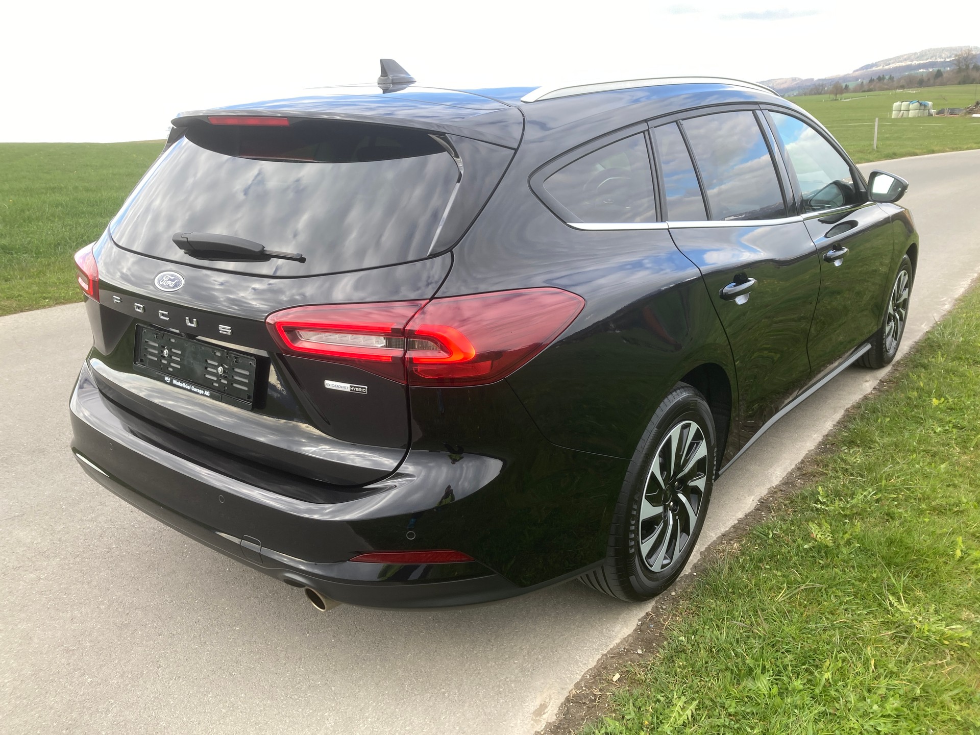 FORD Focus 1.0 MHEV Titanium X Automat-image-2