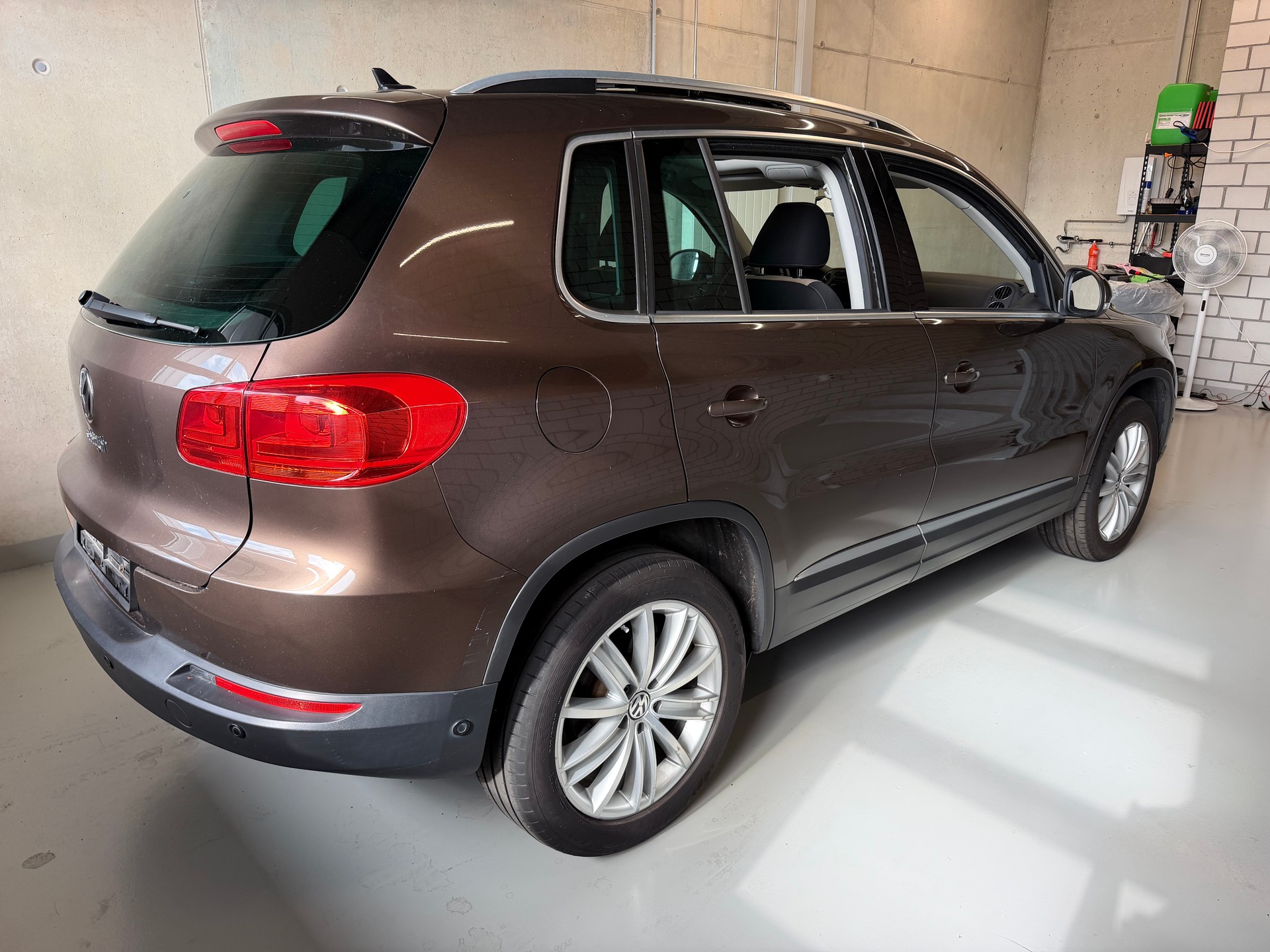 VW Tiguan 2.0 TDI BlueMotion Sport&Style 4Motion DSG-image-3