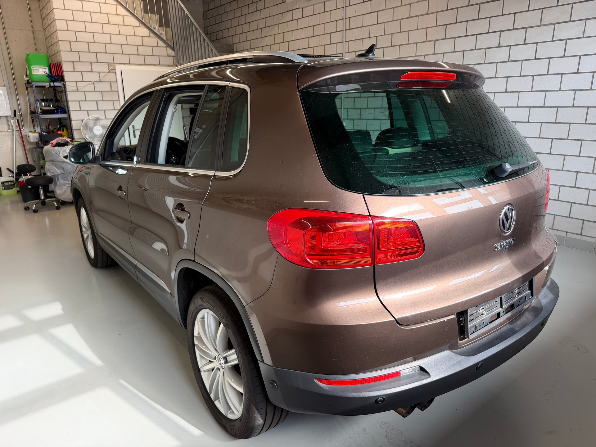 VW Tiguan 2.0 TDI BlueMotion Sport&Style 4Motion DSG-image-2