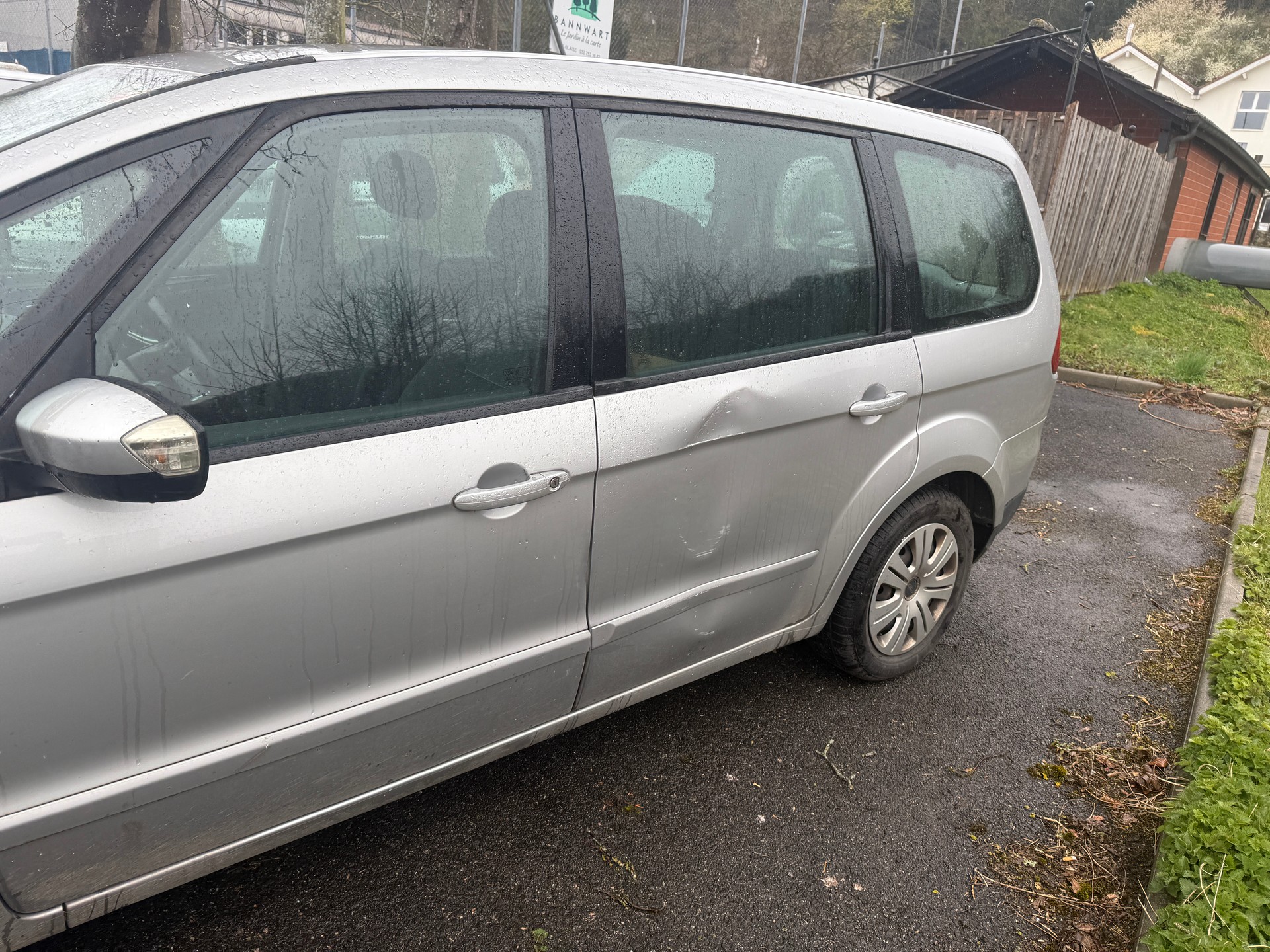 FORD Galaxy 2.3i Ghia Automatic-image-5