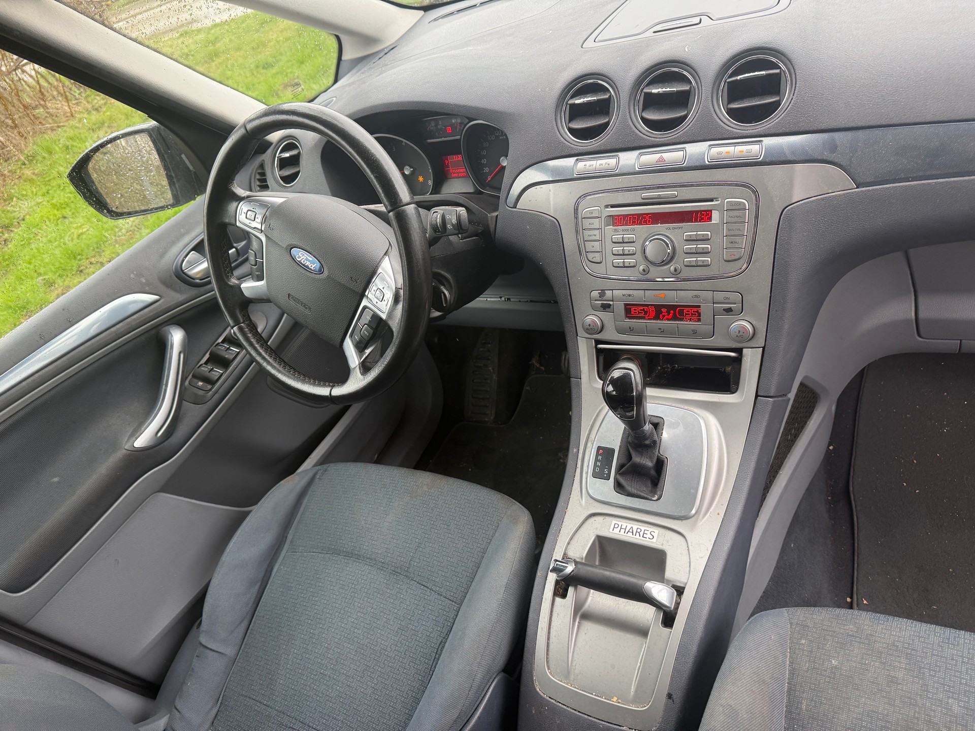 FORD Galaxy 2.3i Ghia Automatic-image-9