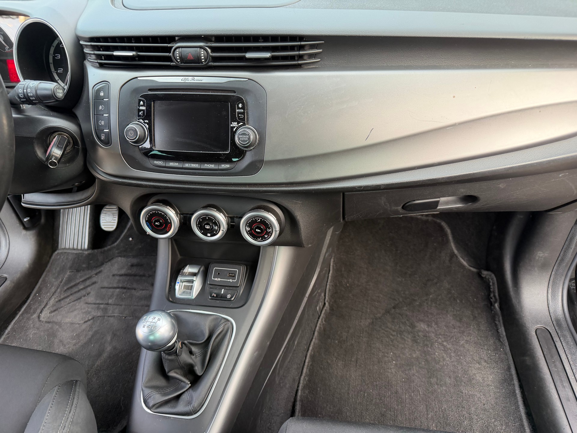 ALFA ROMEO Giulietta 1.4 T Progression-image-9
