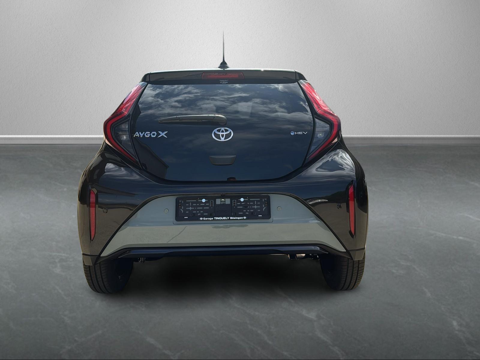 TOYOTA Aygo X 1.5 VVT-i HSD Style-image-4